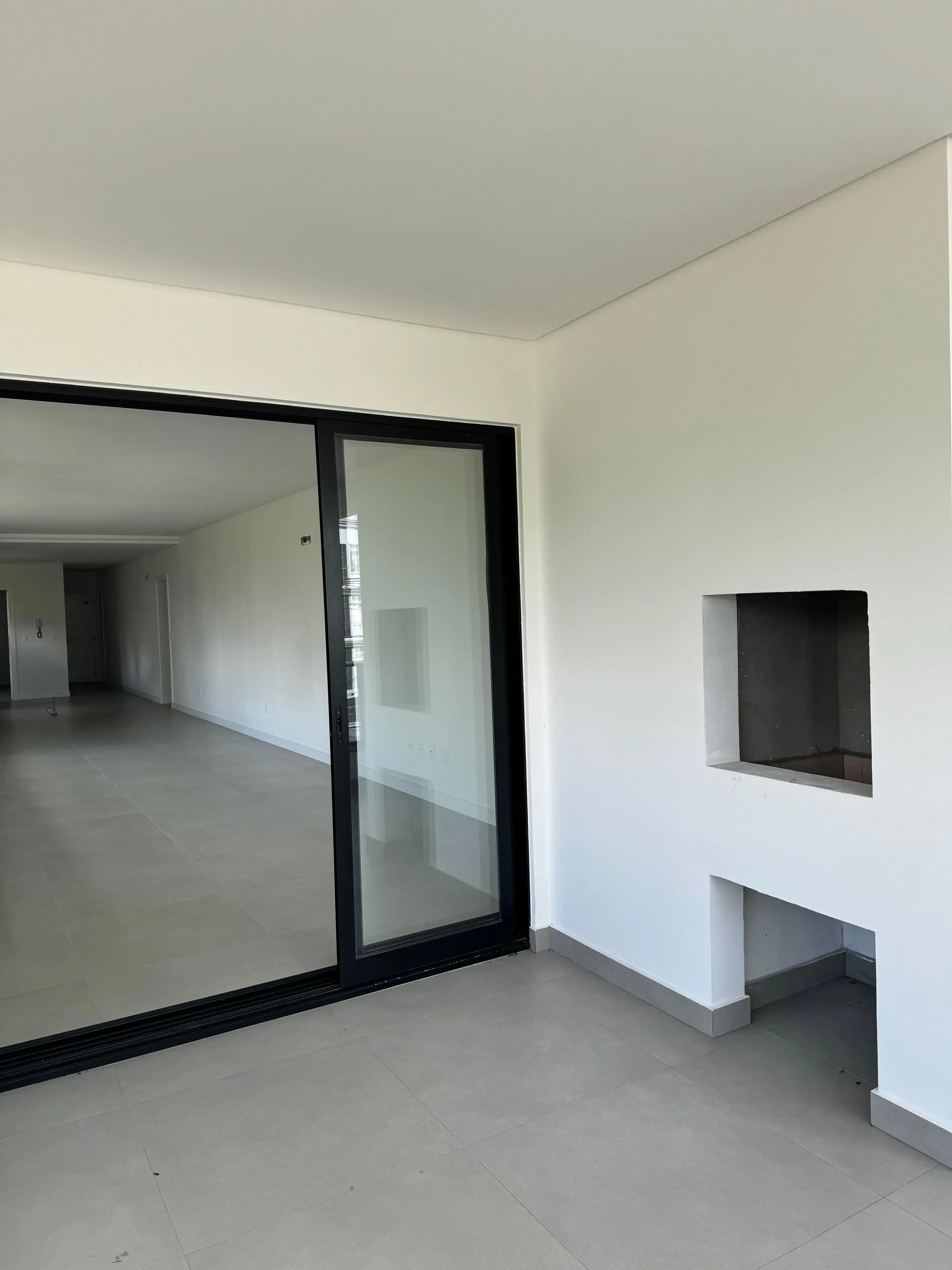 Apartamento com 4 suítes e 3 vagas de garagem em na Alameda Rio Branco Blumenau