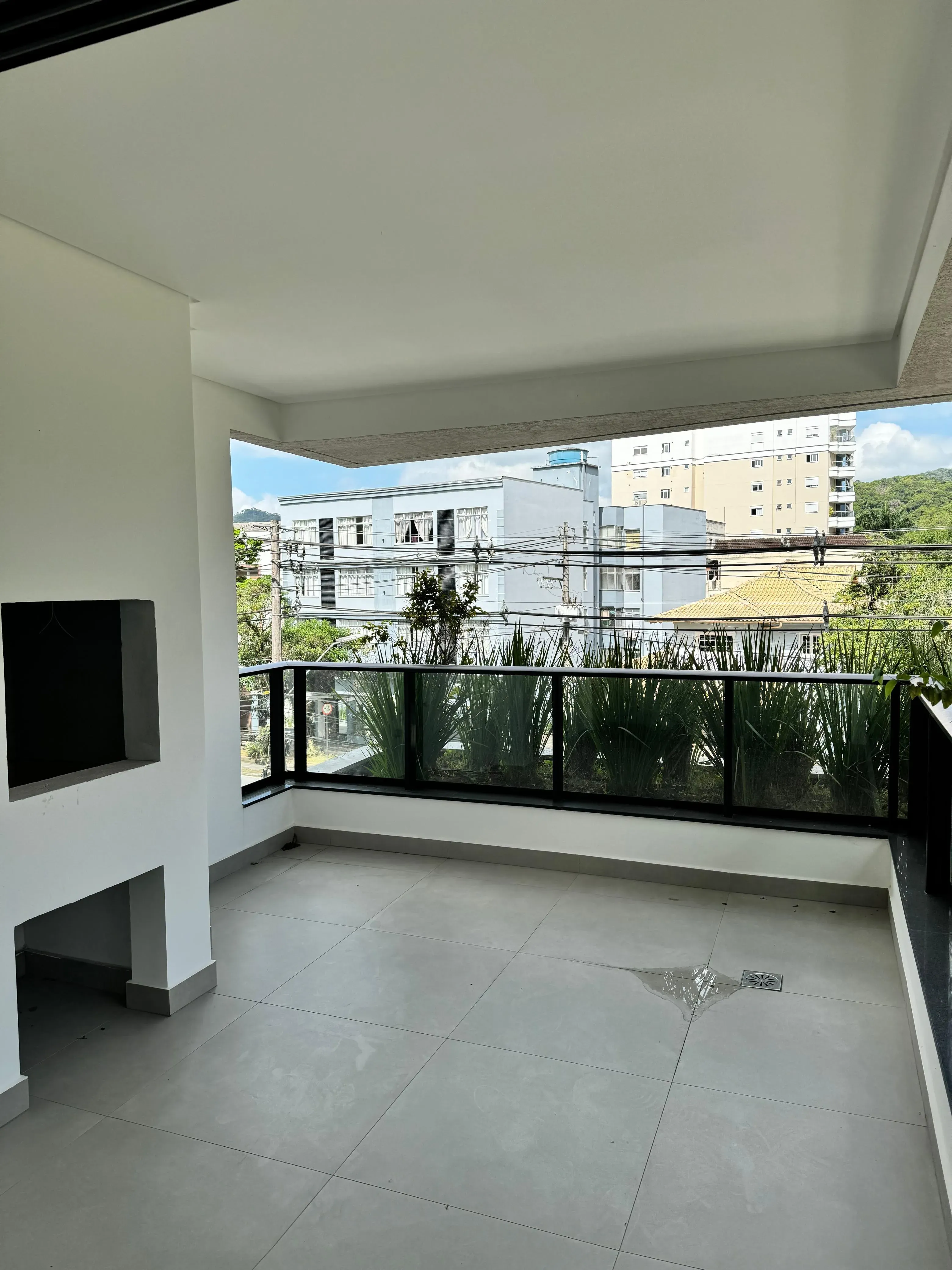 Apartamento com 4 suítes e 3 vagas de garagem em na Alameda Rio Branco Blumenau