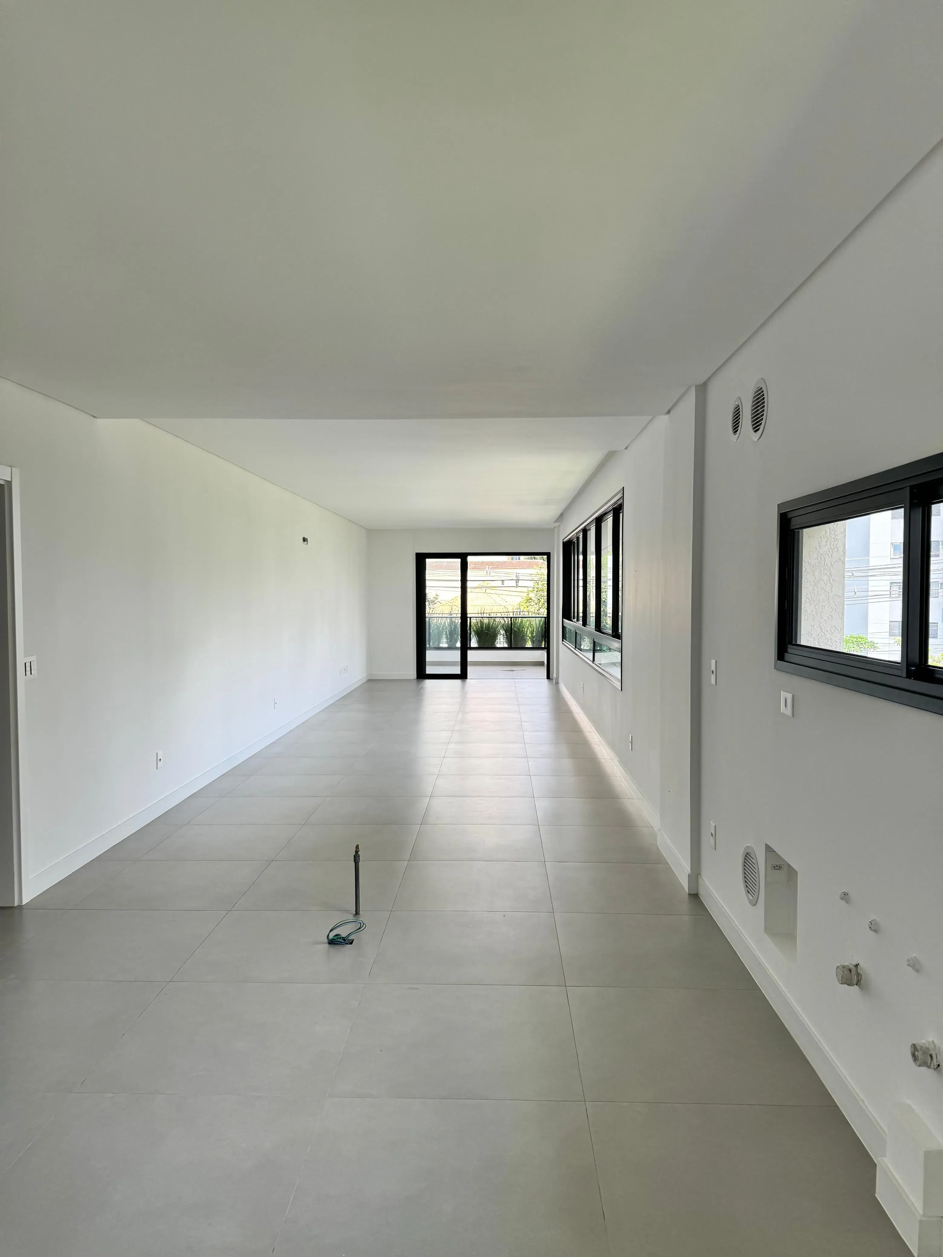 Apartamento com 4 suítes e 3 vagas de garagem em na Alameda Rio Branco Blumenau