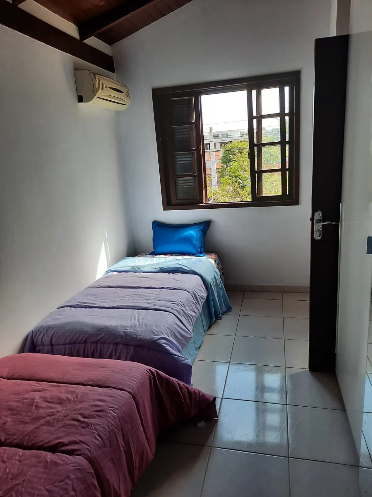 Casa com 2 dormitórios sendo 1 suíte e 3 vagas de garagem em Penha/SC