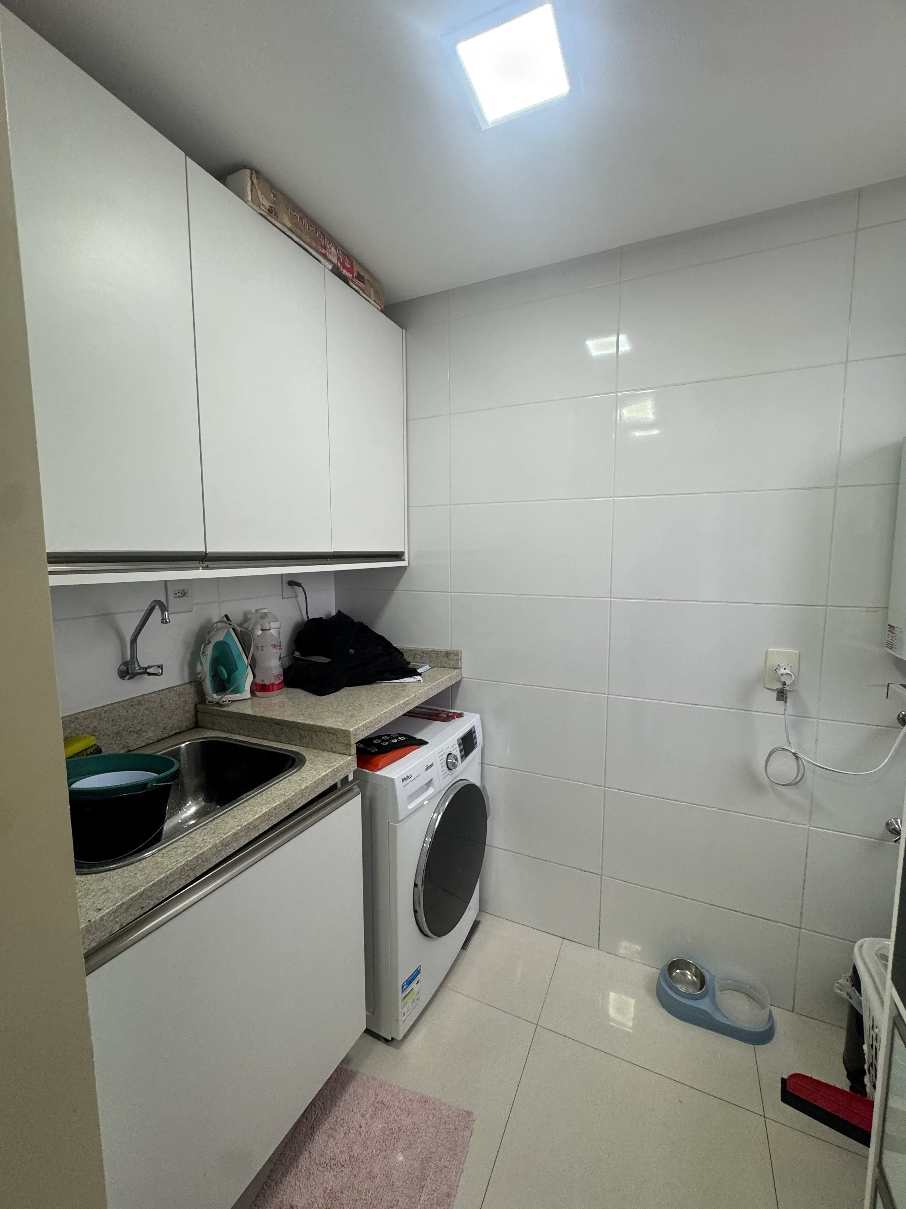 Apartamento com 2 dormitórios sendo 1 suíte e 1 vaga no bairro Vila Operária em Itajaí