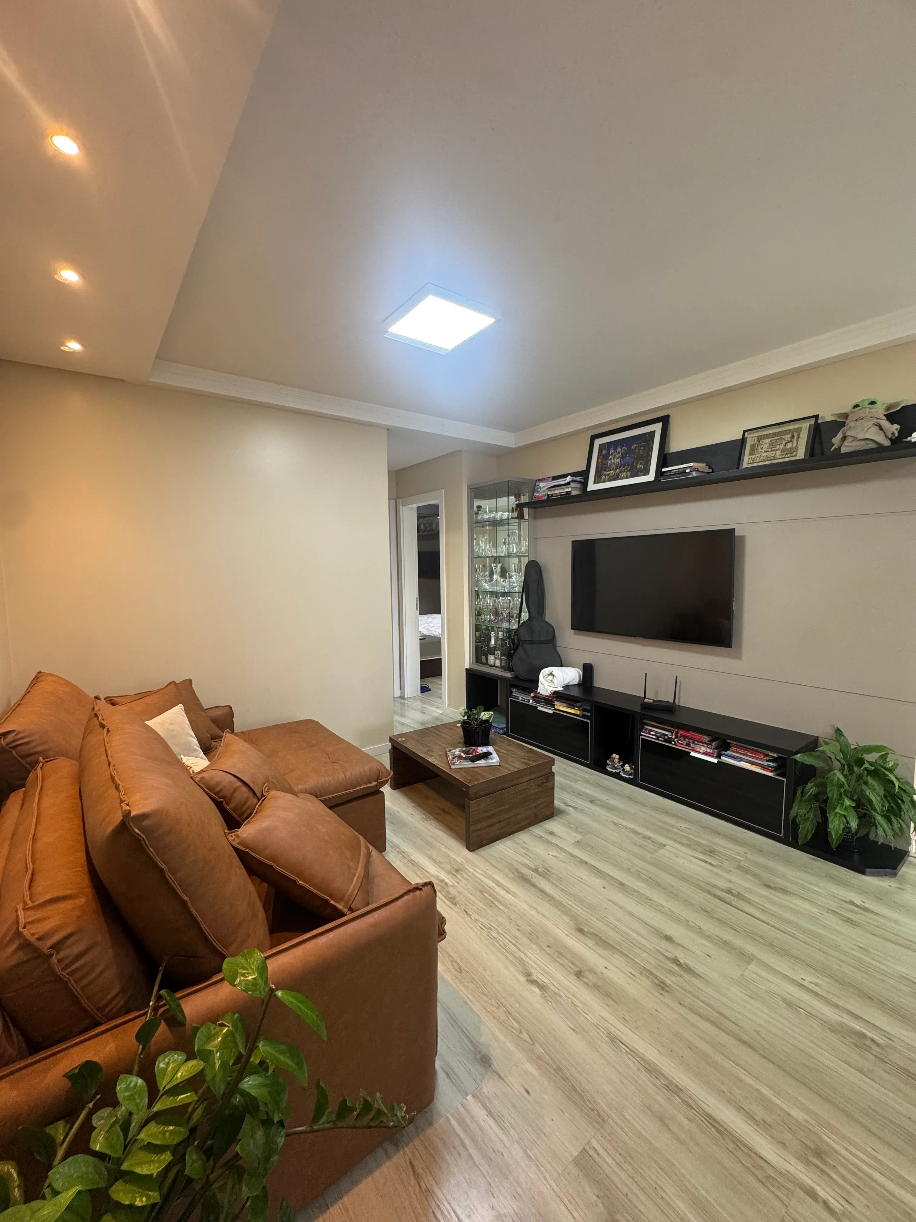 Apartamento com 2 dormitórios sendo 1 suíte e 1 vaga no bairro Vila Operária em Itajaí