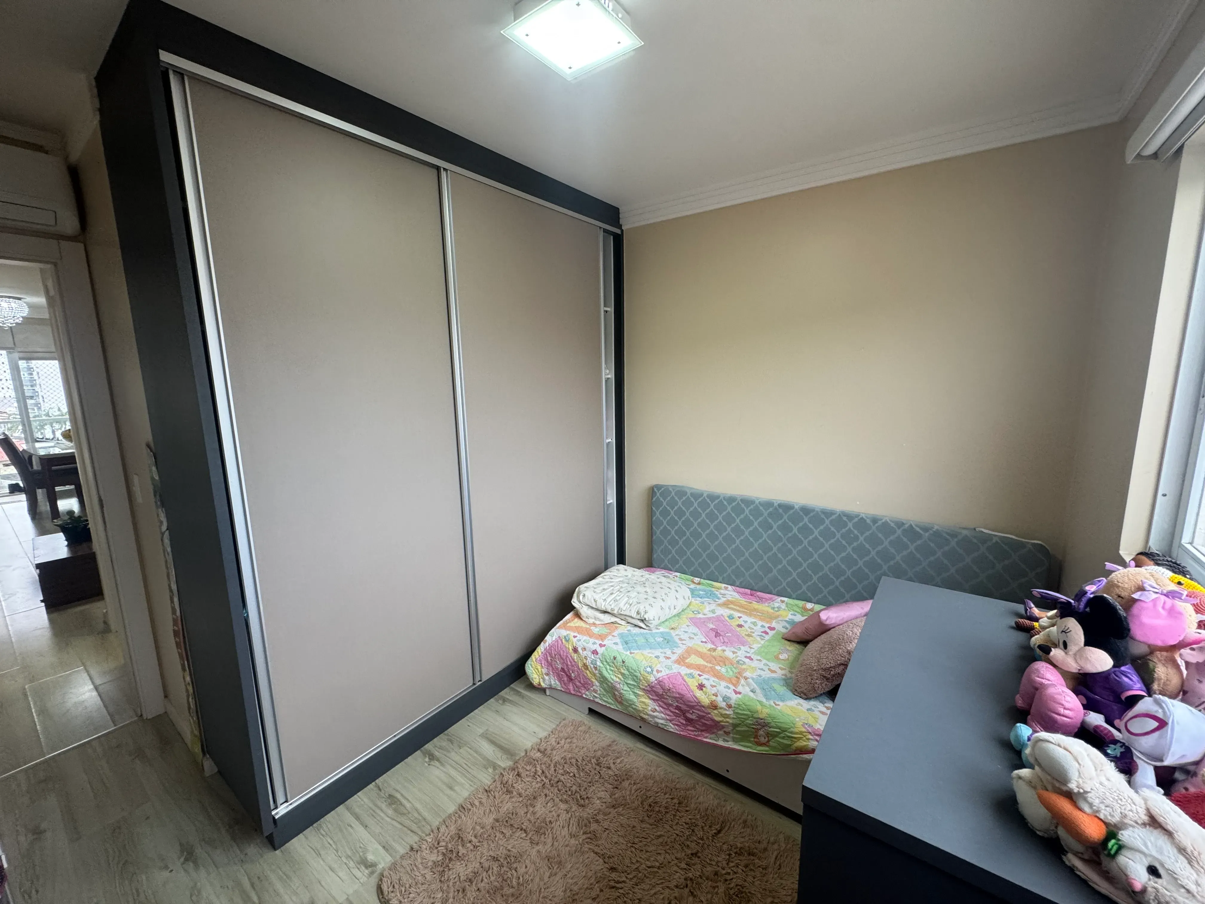 Apartamento com 2 dormitórios sendo 1 suíte e 1 vaga no bairro Vila Operária em Itajaí