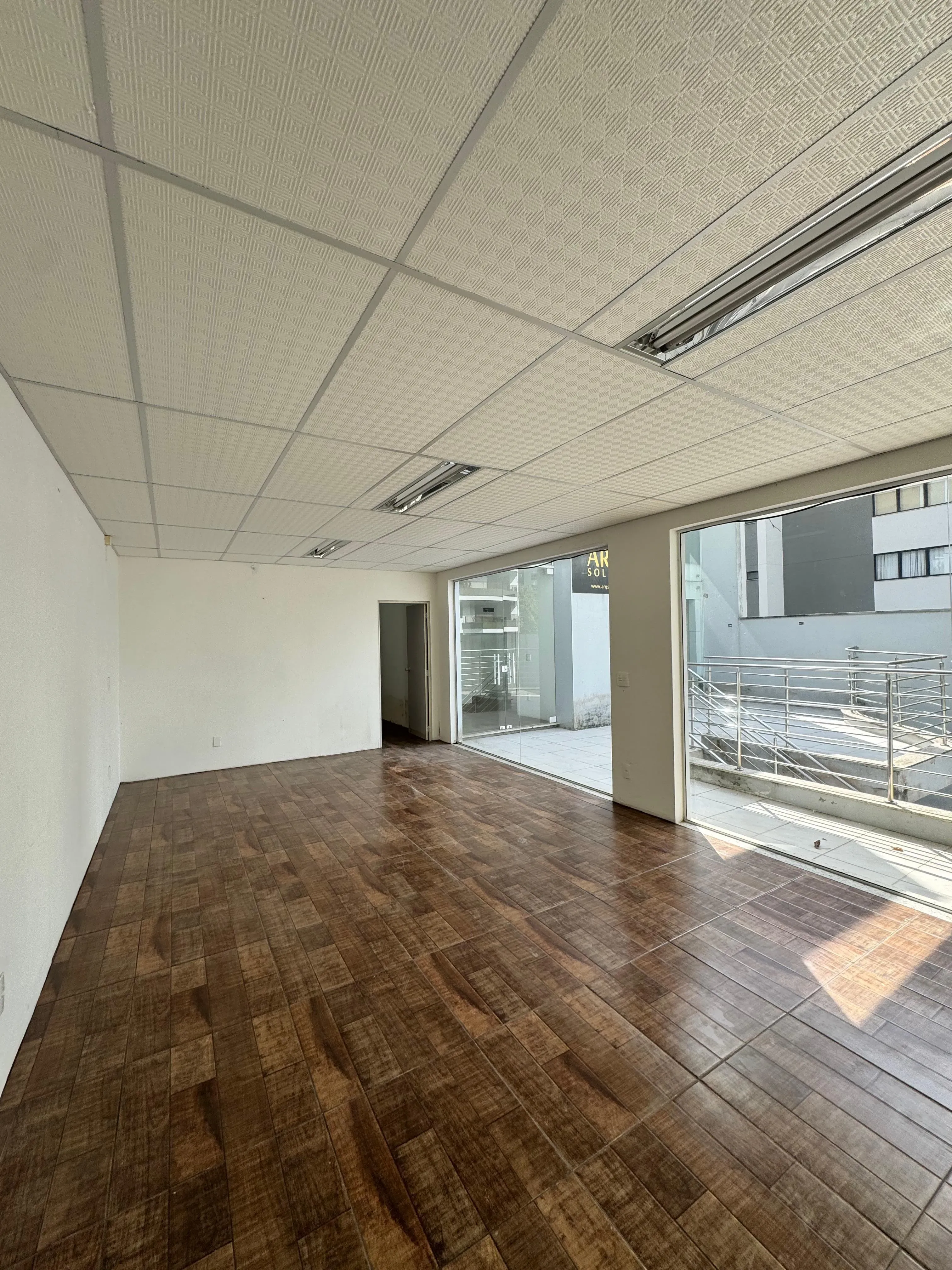 Casa com 4 dormitórios sendo 2 suítes e ampla garagem a no bairro Jardim Blumenau - Blumenau/SC