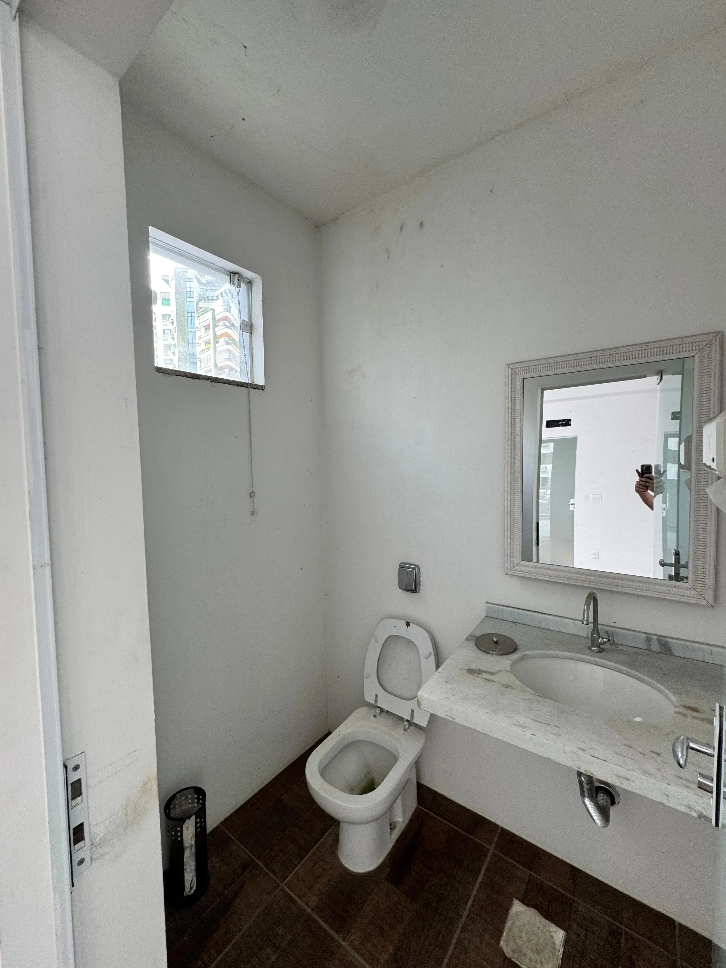 Casa com 4 dormitórios sendo 2 suítes e ampla garagem a no bairro Jardim Blumenau - Blumenau/SC