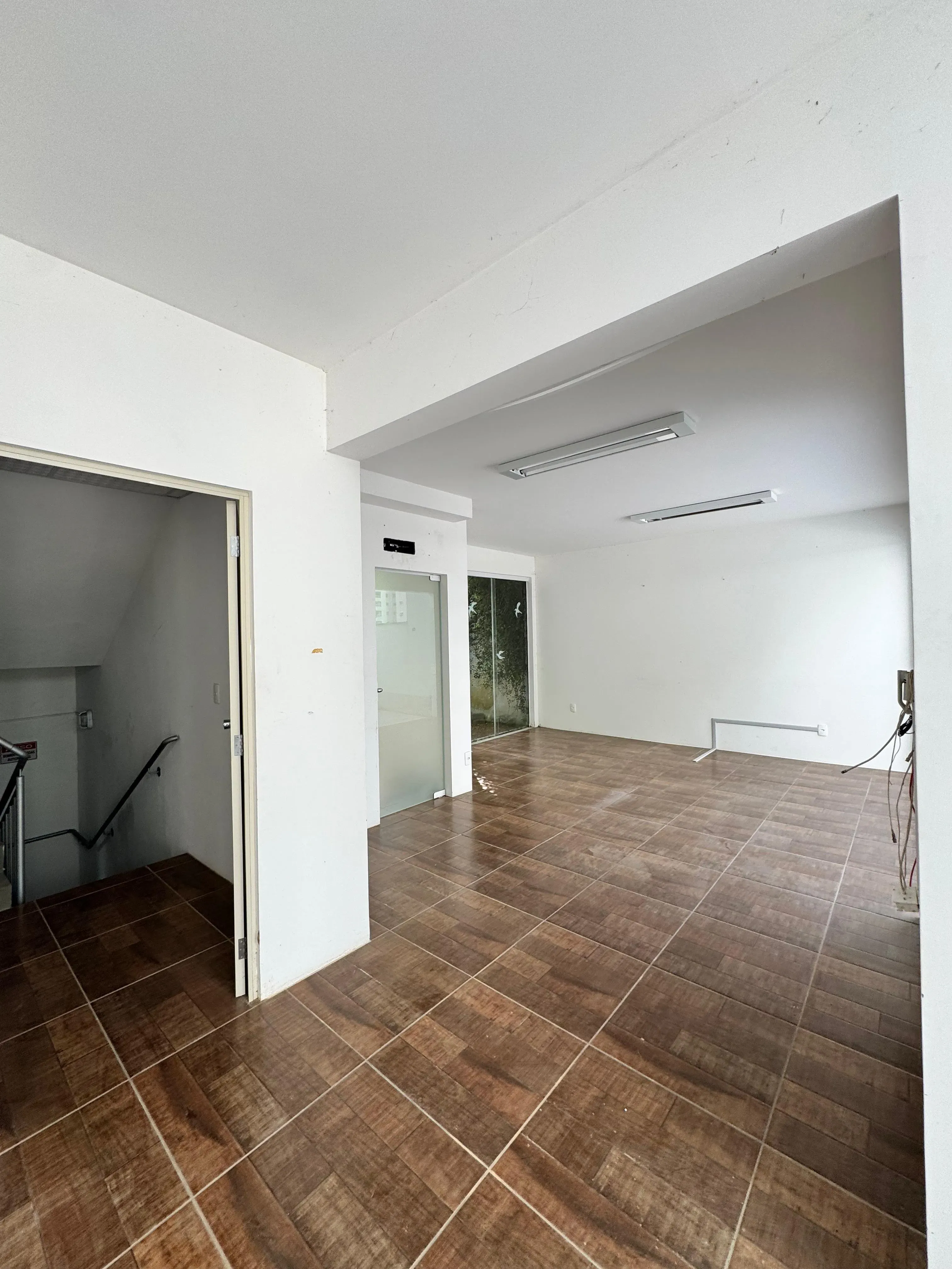 Casa com 4 dormitórios sendo 2 suítes e ampla garagem a no bairro Jardim Blumenau - Blumenau/SC