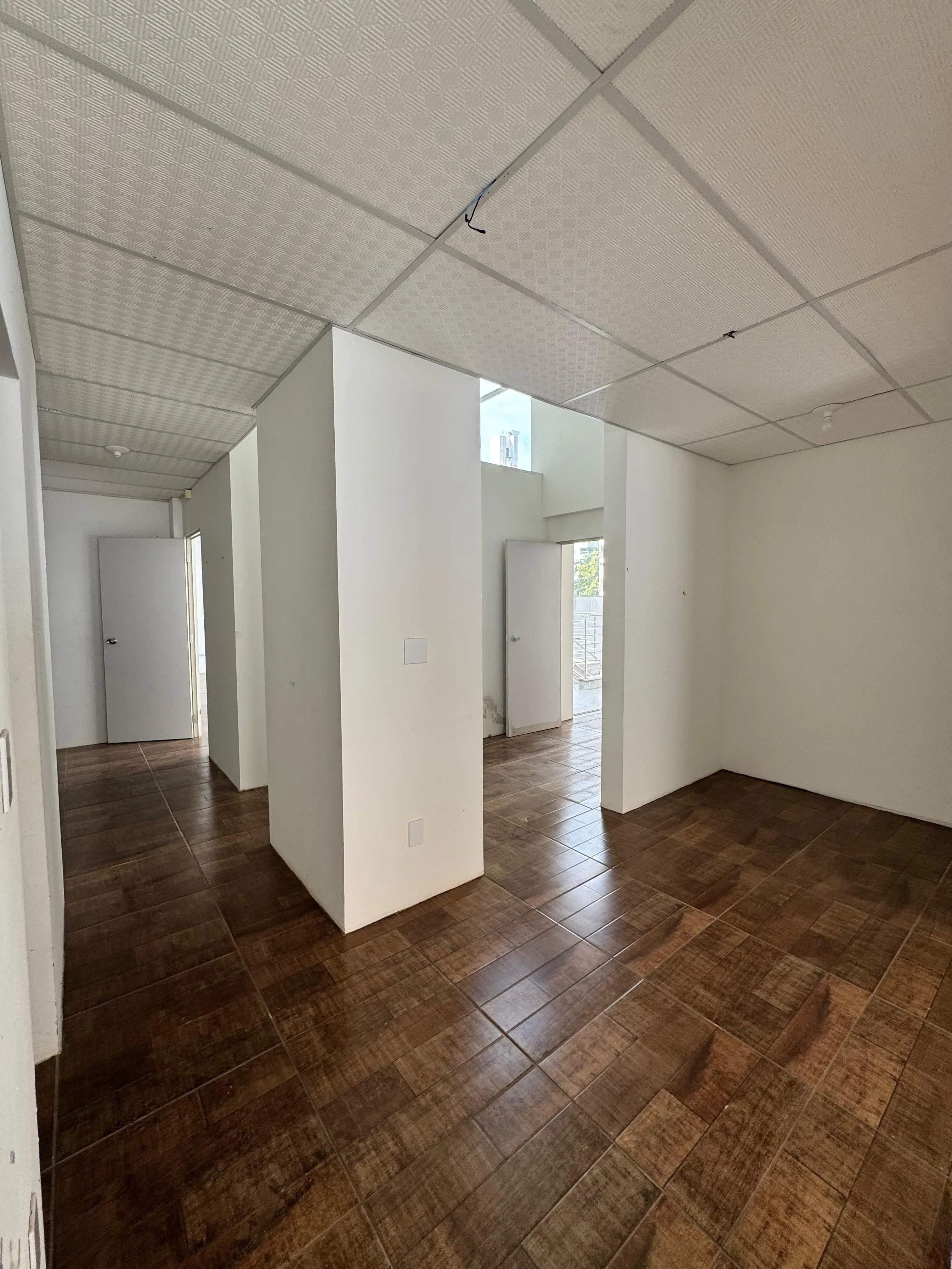 Casa com 4 dormitórios sendo 2 suítes e ampla garagem a no bairro Jardim Blumenau - Blumenau/SC