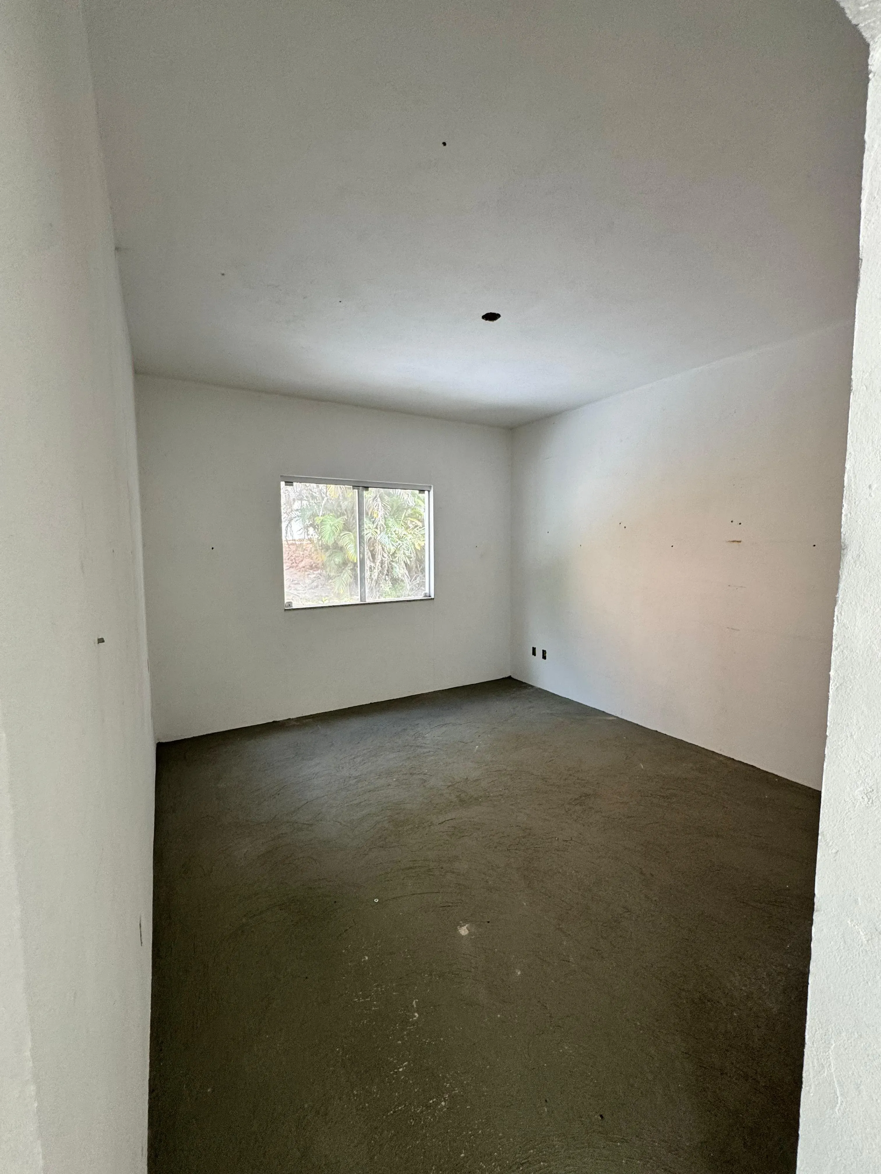 Casa com 4 dormitórios sendo 2 suítes e ampla garagem a no bairro Jardim Blumenau - Blumenau/SC