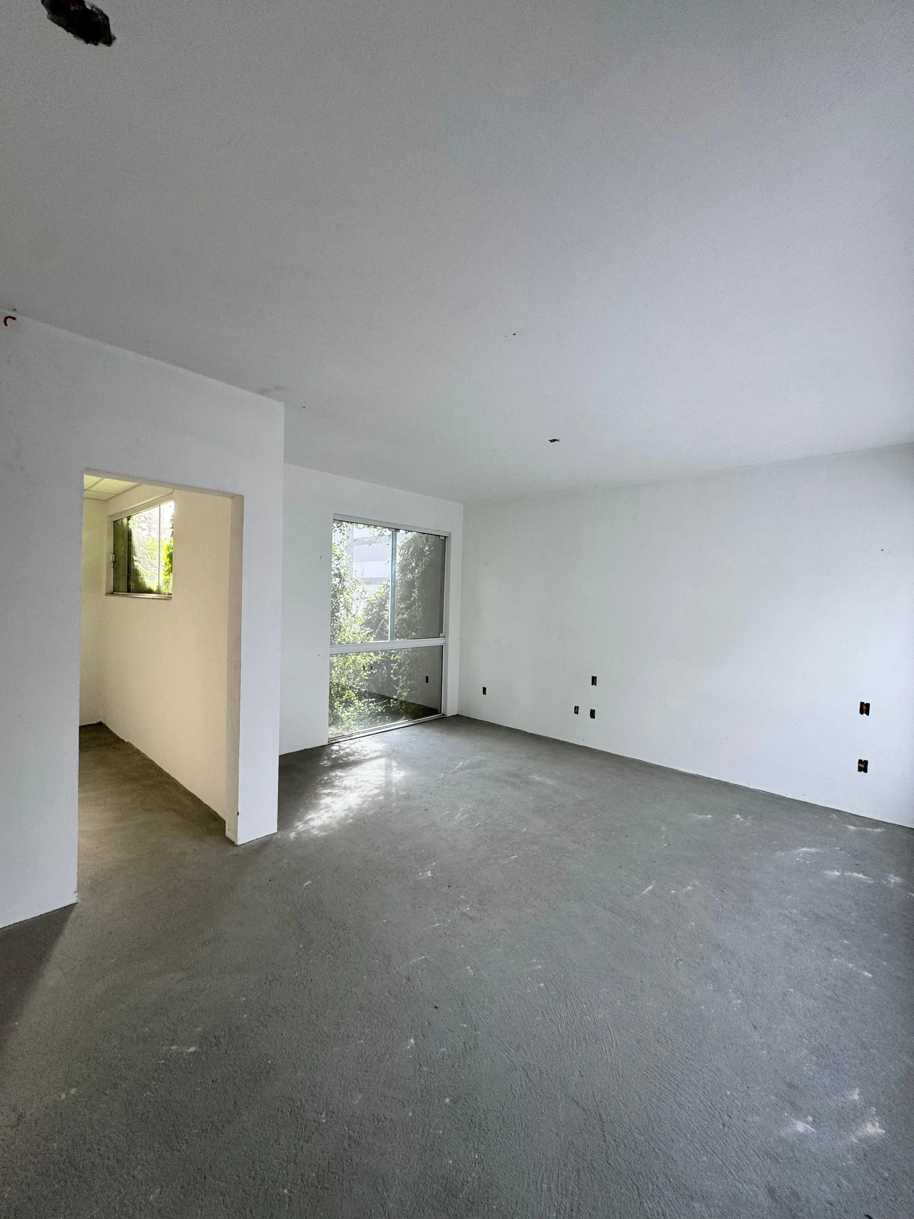 Casa com 4 dormitórios sendo 2 suítes e ampla garagem a no bairro Jardim Blumenau - Blumenau/SC