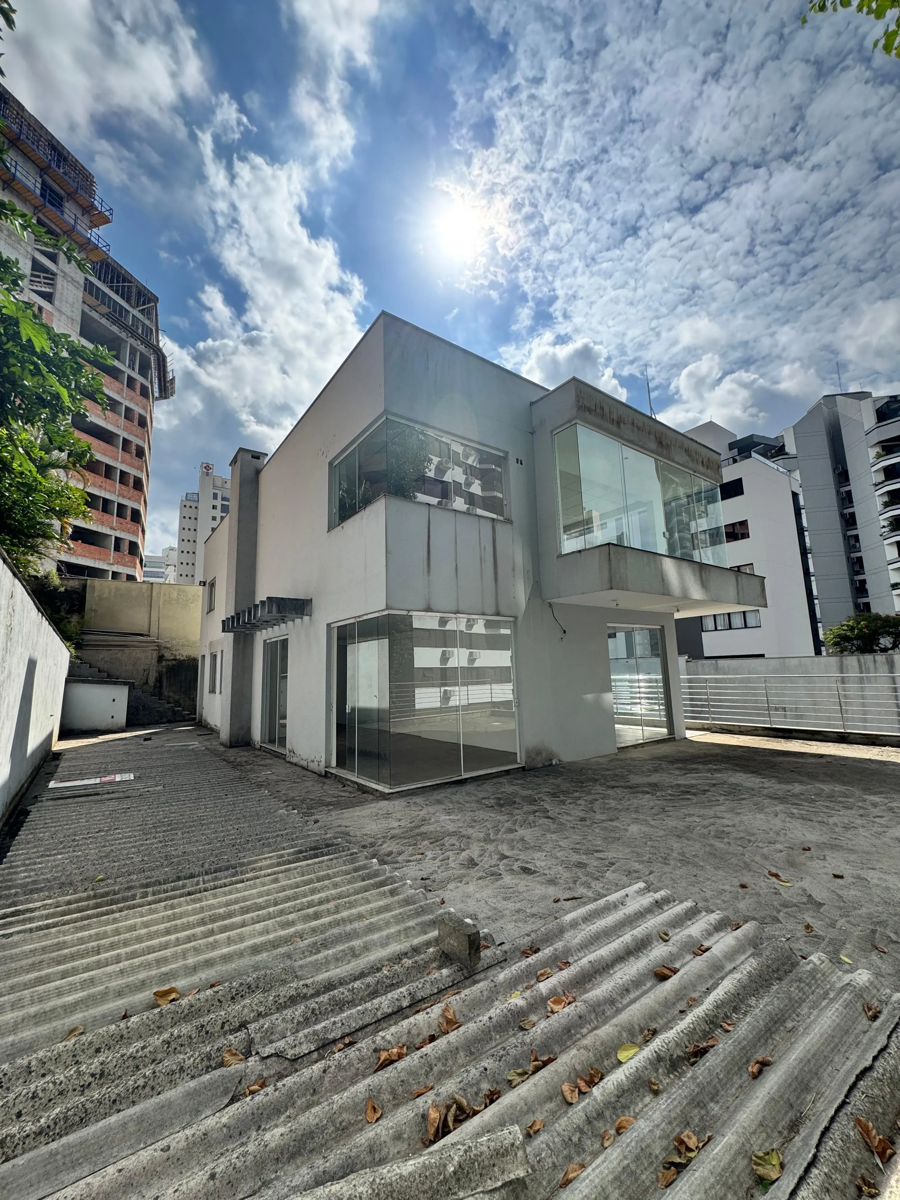 Casa com 4 dormitórios sendo 2 suítes e ampla garagem a no bairro Jardim Blumenau - Blumenau/SC