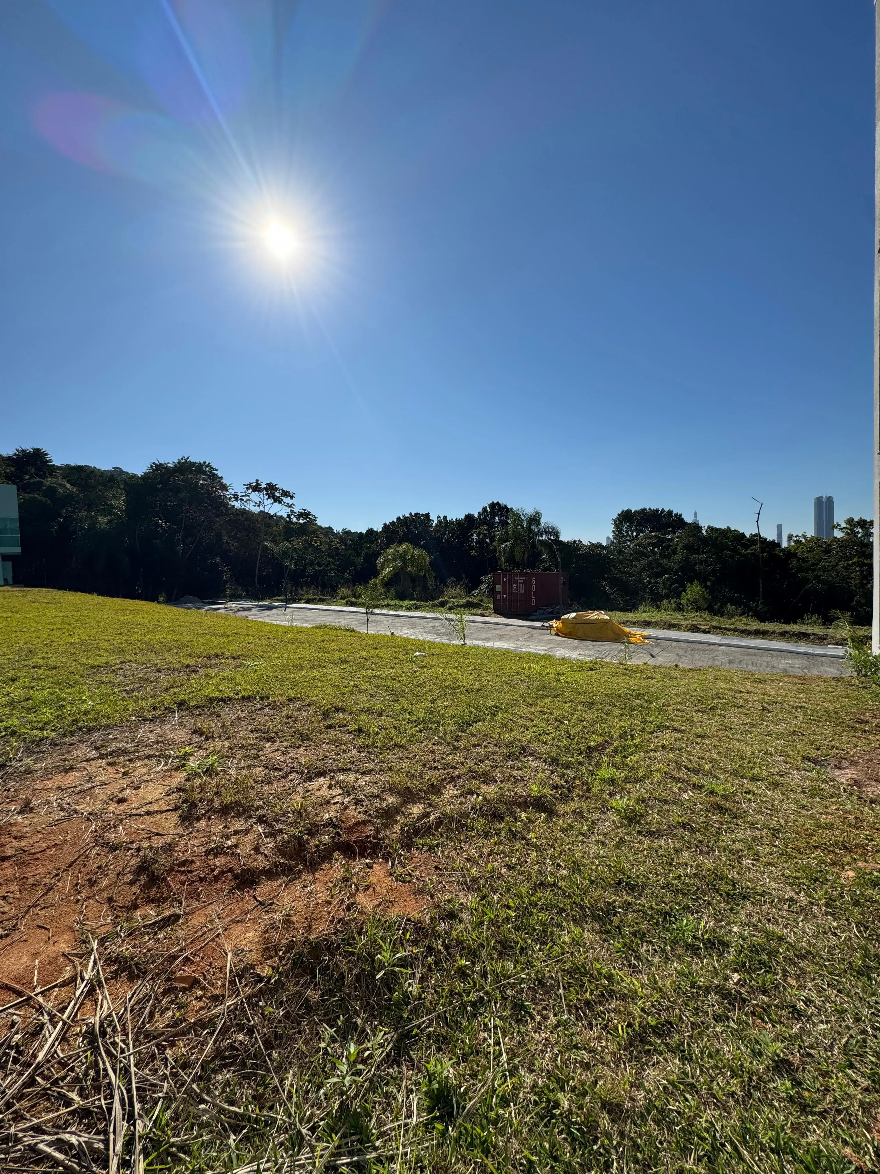 Terreno com 382,51m² em condomínio fechado no bairro Nova Esperança em Balneário Camboriú