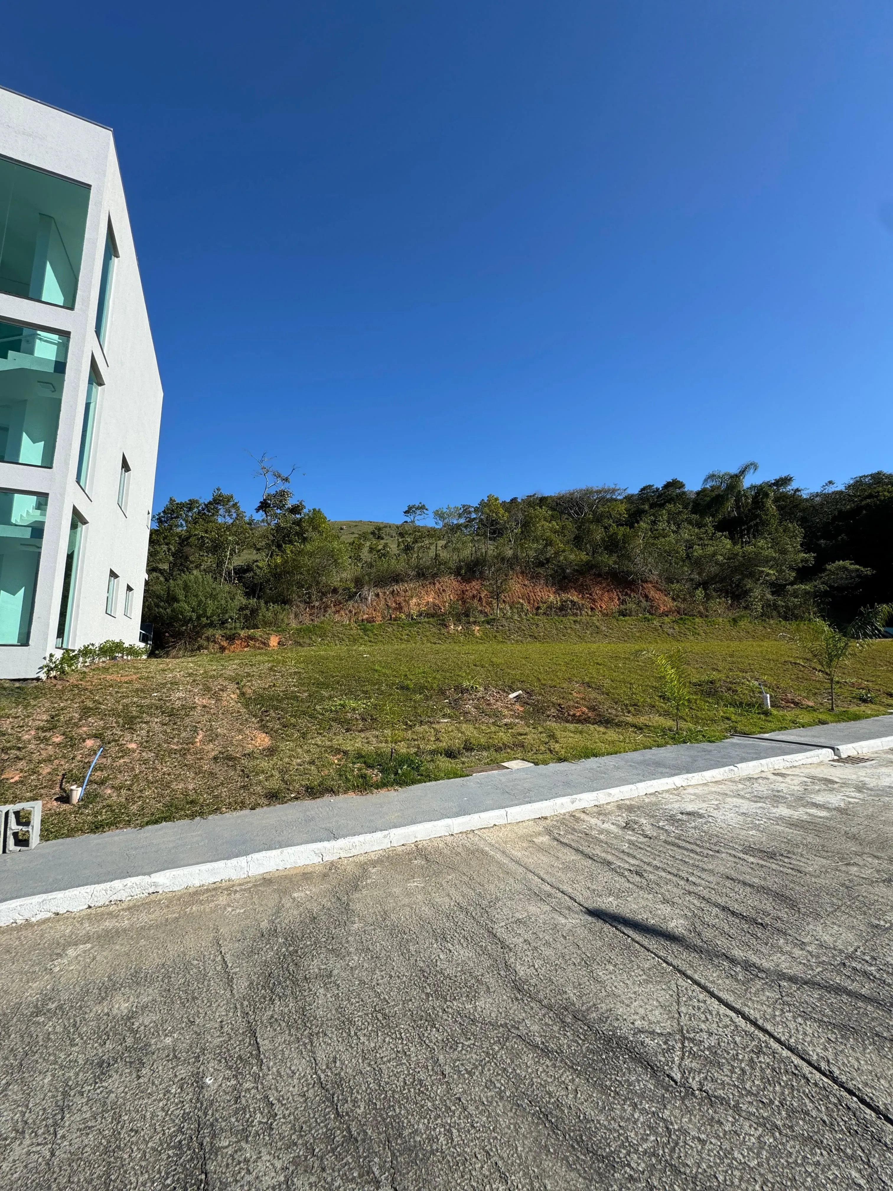 Terreno com 382,51m² em condomínio fechado no bairro Nova Esperança em Balneário Camboriú