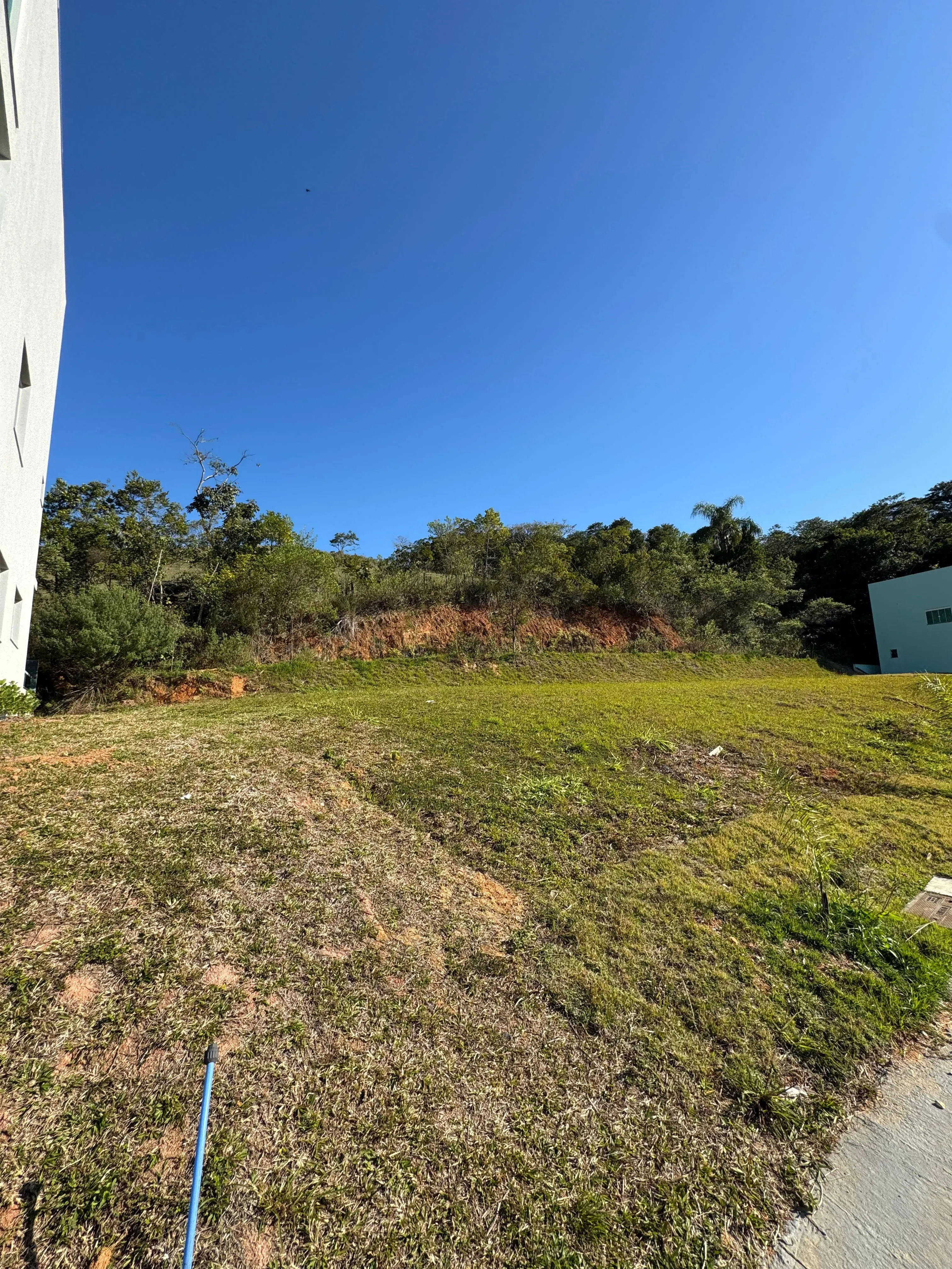 Terreno com 382,51m² em condomínio fechado no bairro Nova Esperança em Balneário Camboriú