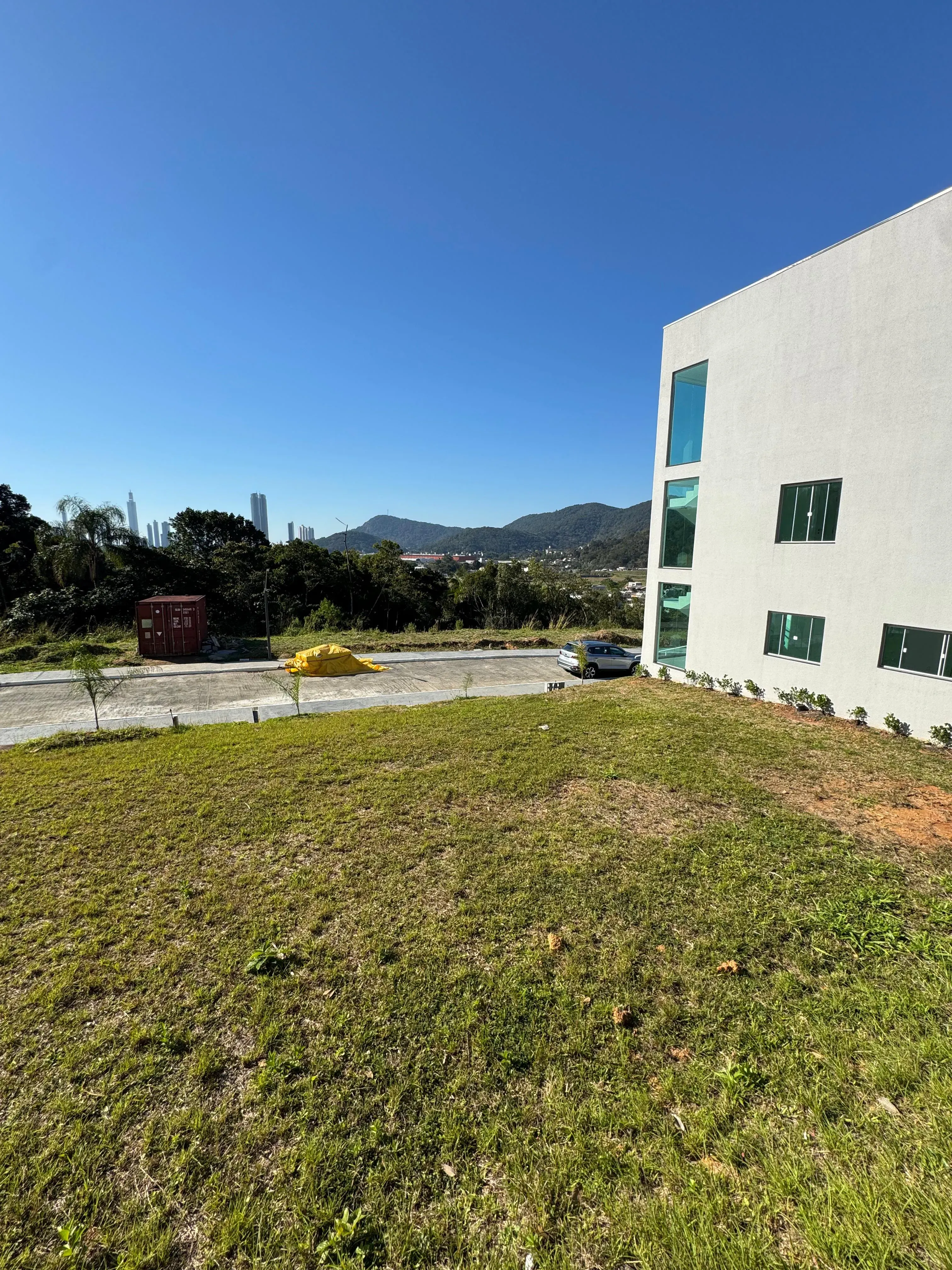 Terreno com 382,51m² em condomínio fechado no bairro Nova Esperança em Balneário Camboriú