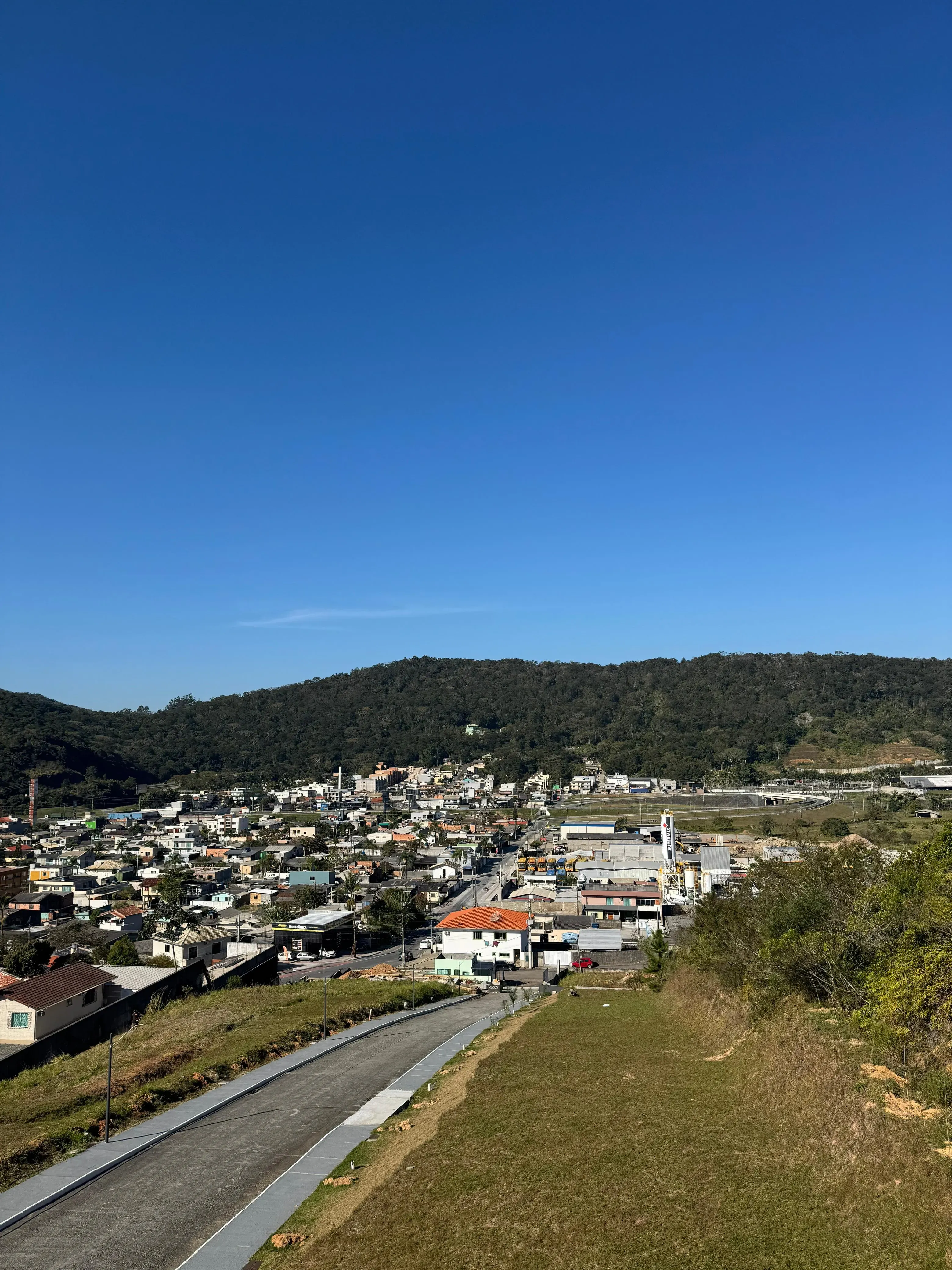 Terreno com 382,51m² em condomínio fechado no bairro Nova Esperança em Balneário Camboriú