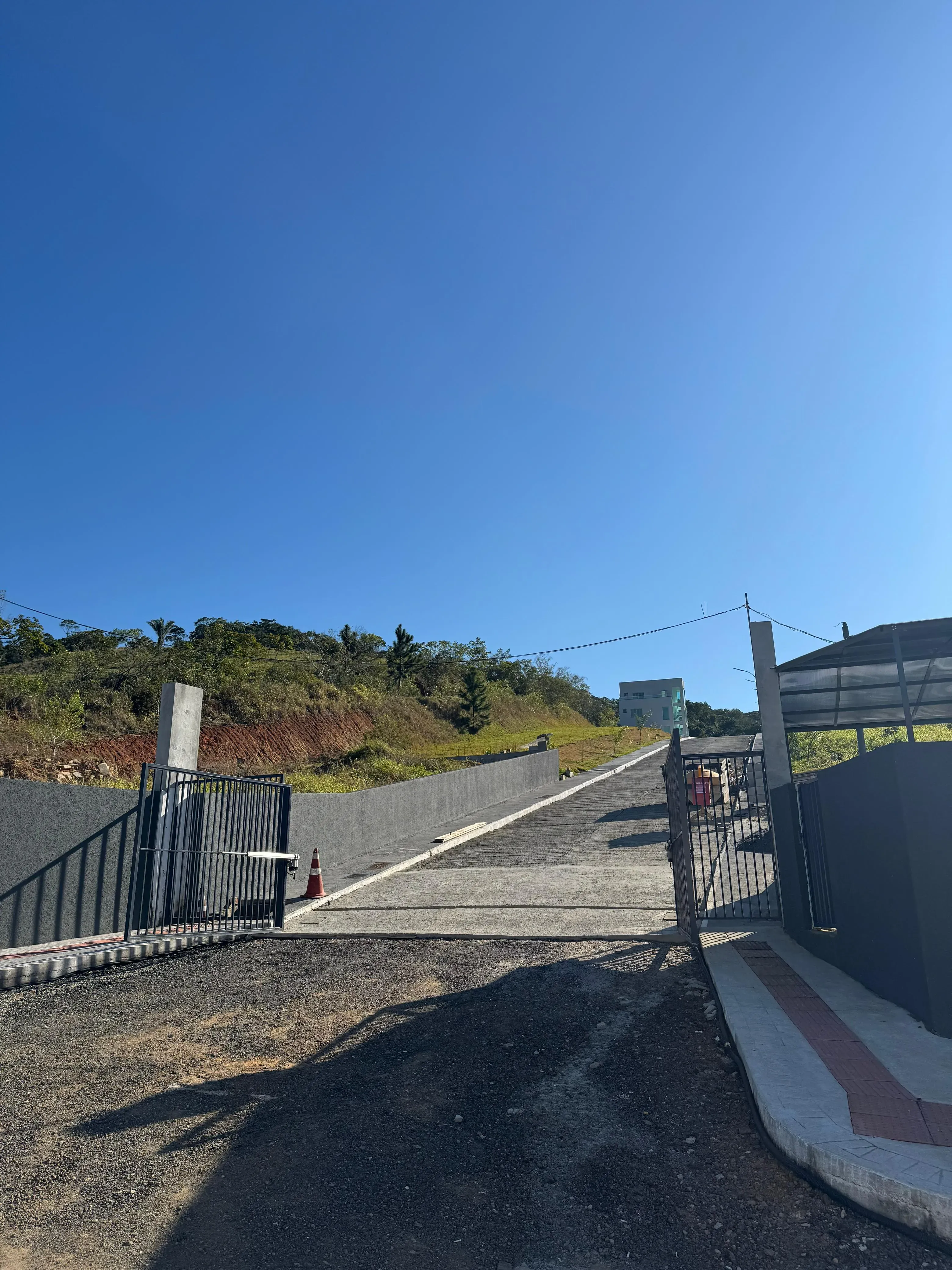 Terreno com 382,51m² em condomínio fechado no bairro Nova Esperança em Balneário Camboriú