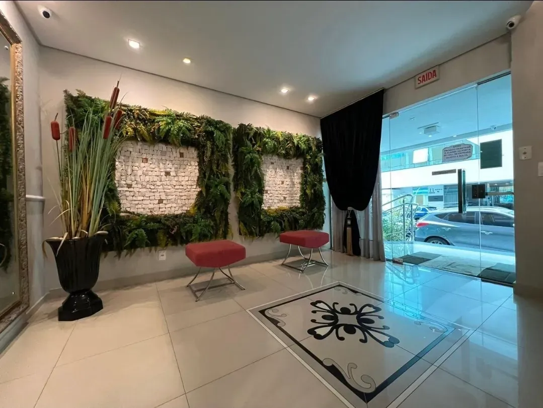 Cobertura duplex mobiliada e decorada vista mar com 4 suítes e 1 vaga em Meia Praia Itapema