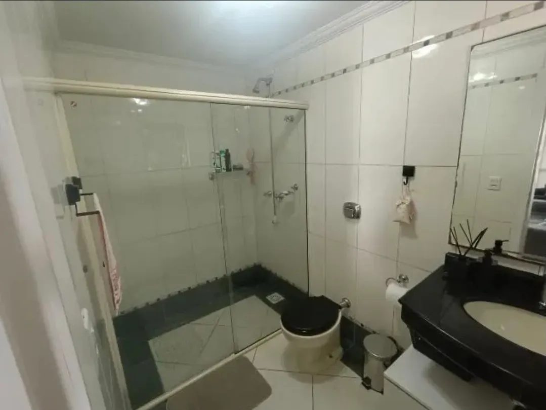 Ampla casa com 4 suítes e 4 vagas de garage, piscina e área de festa espaçosa - Fazendinha Itajaí/SC