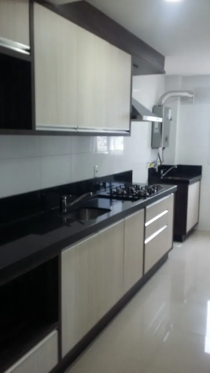 Apartamento com 2 dormitórios sendo 1 suíte e 1 vaga de garagem em Itajaí/SC