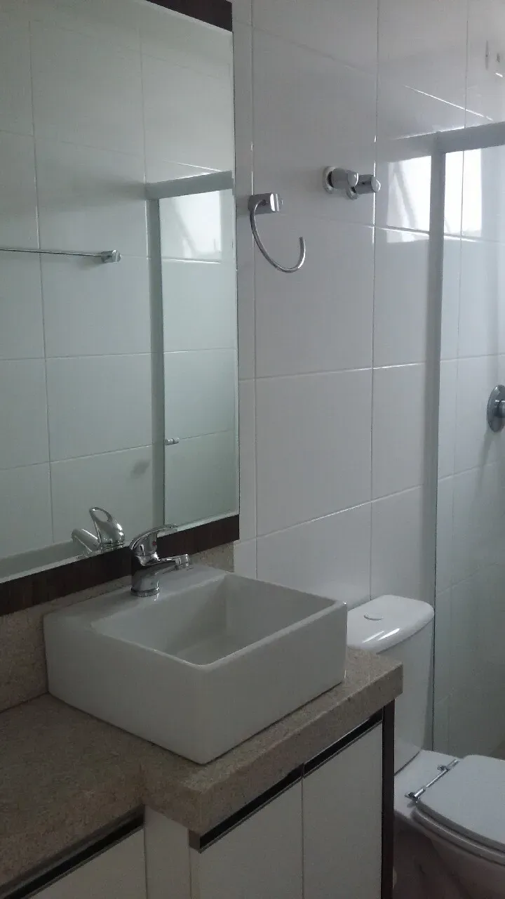 Apartamento com 2 dormitórios sendo 1 suíte e 1 vaga de garagem em Itajaí/SC