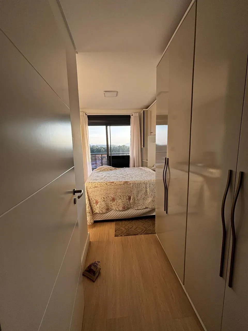 Apartamento com 3 dormitórios sendo 1 suíte e 2 vagas de garagem  no bairro Ressacada em Itajaí/SC