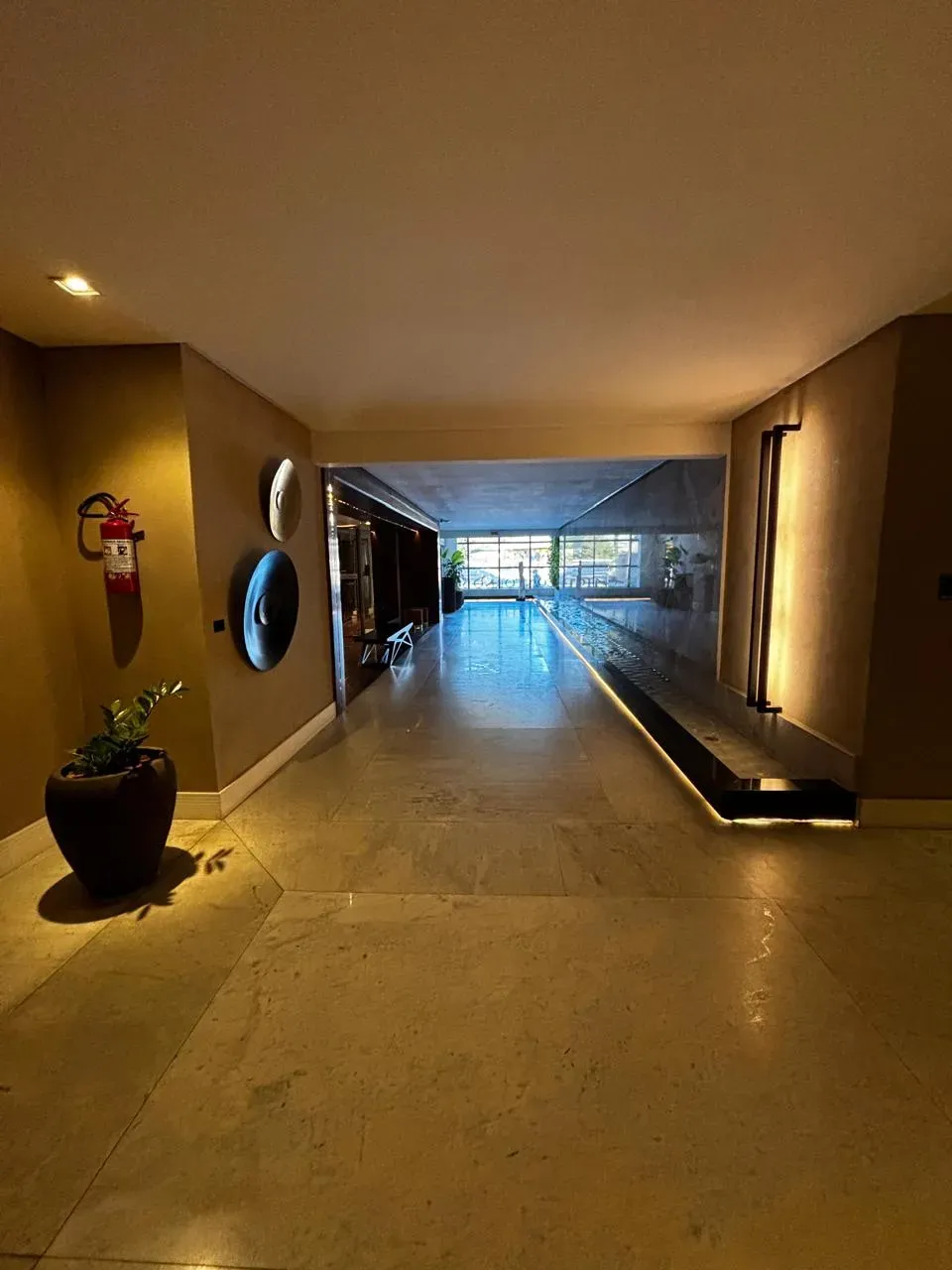 Apartamento com 3 dormitórios sendo 1 suíte e 2 vagas de garagem  no bairro Ressacada em Itajaí/SC