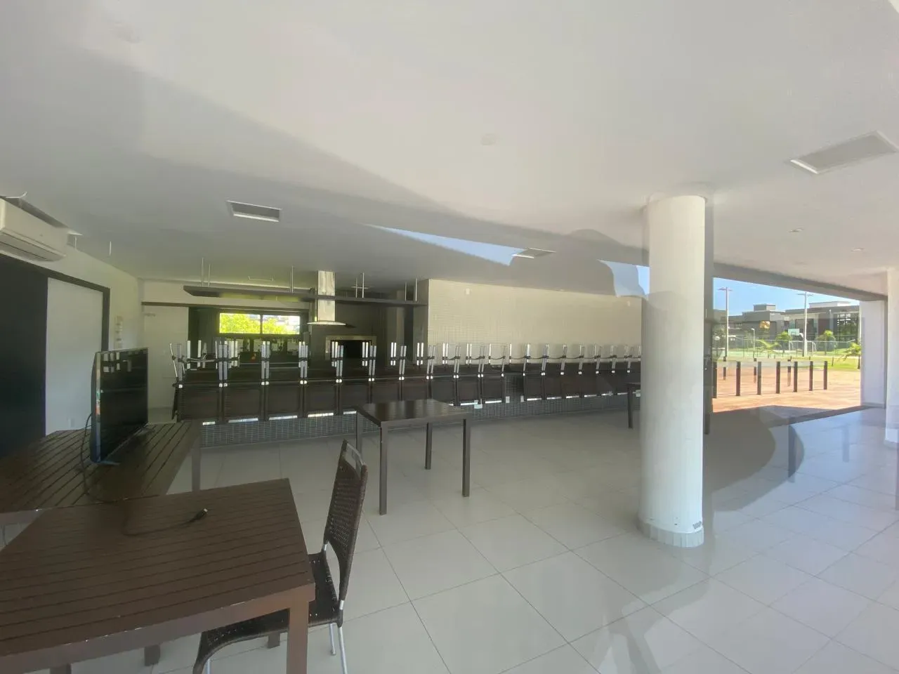 Casa com 4 suítes e 4 vagas de garagem em condomínio Fechado nos Ingleses – Florianópolis/SC