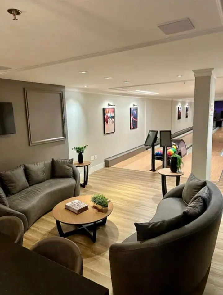 Apartamento de 2 dormitórios e 1 vaga de garagem no Centro de Itapema/SC