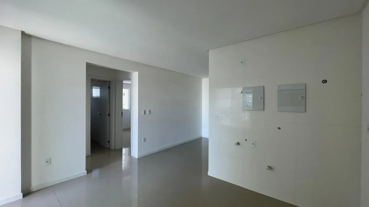 Apartamento pronto para morar 2 dormitórios sendo 1 suíte e 1 vaga em Itapema - SC