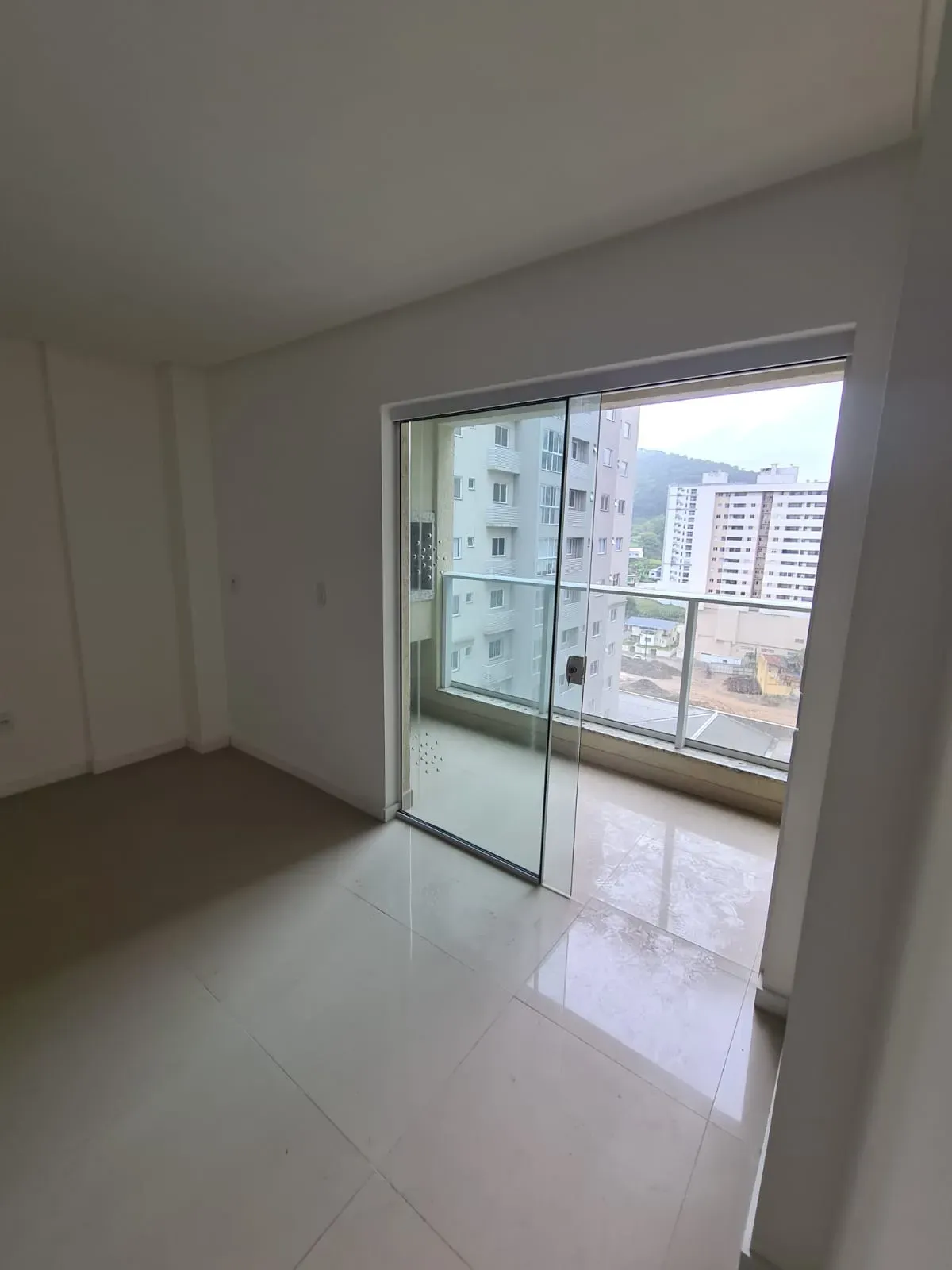 Apartamento pronto para morar 2 dormitórios sendo 1 suíte e 1 vaga em Itapema - SC