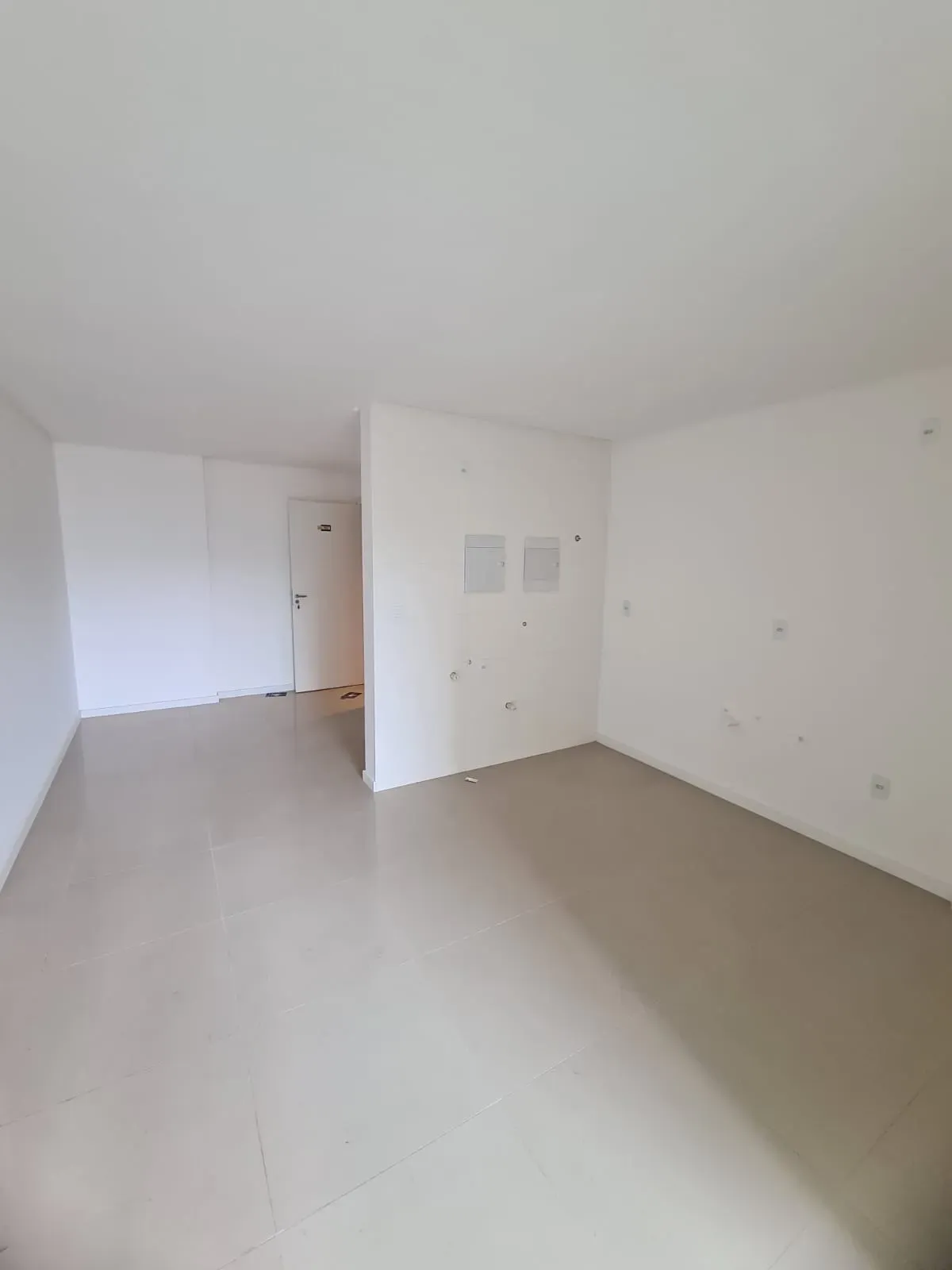 Apartamento pronto para morar 2 dormitórios sendo 1 suíte e 1 vaga em Itapema - SC