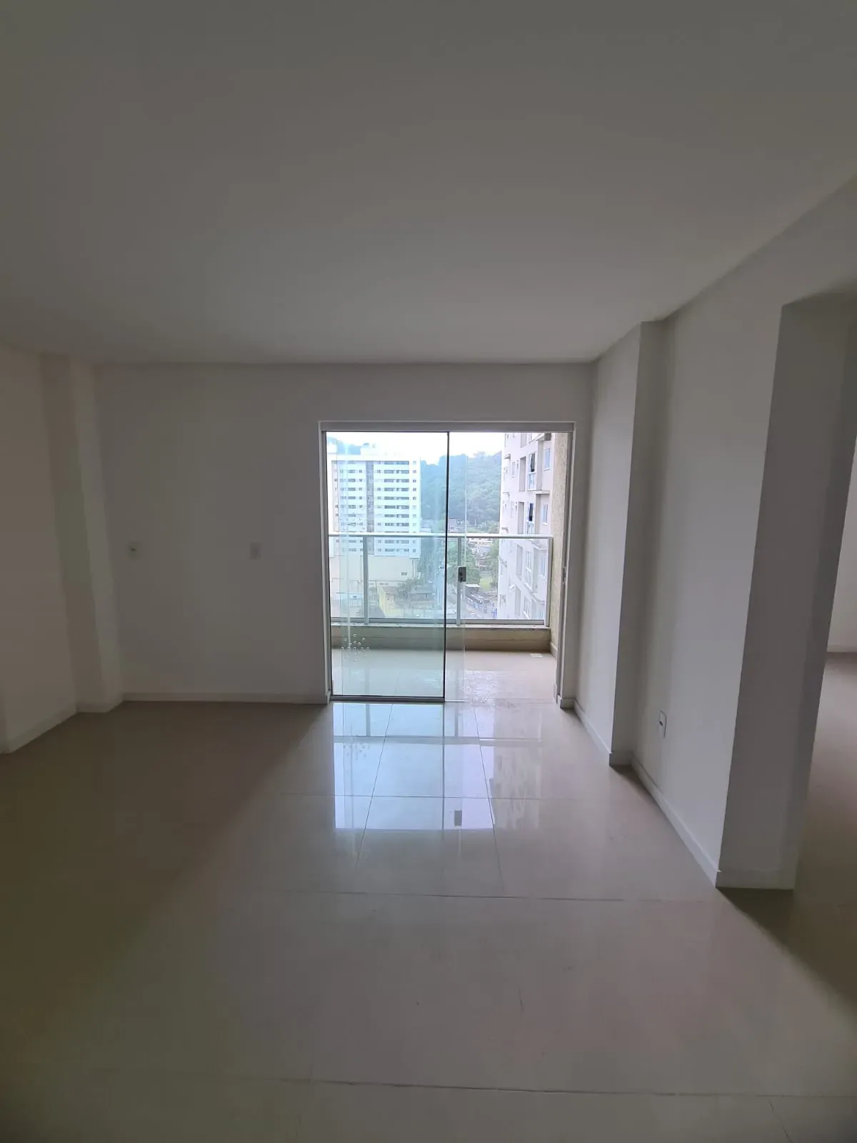 Apartamento pronto para morar 2 dormitórios sendo 1 suíte e 1 vaga em Itapema - SC