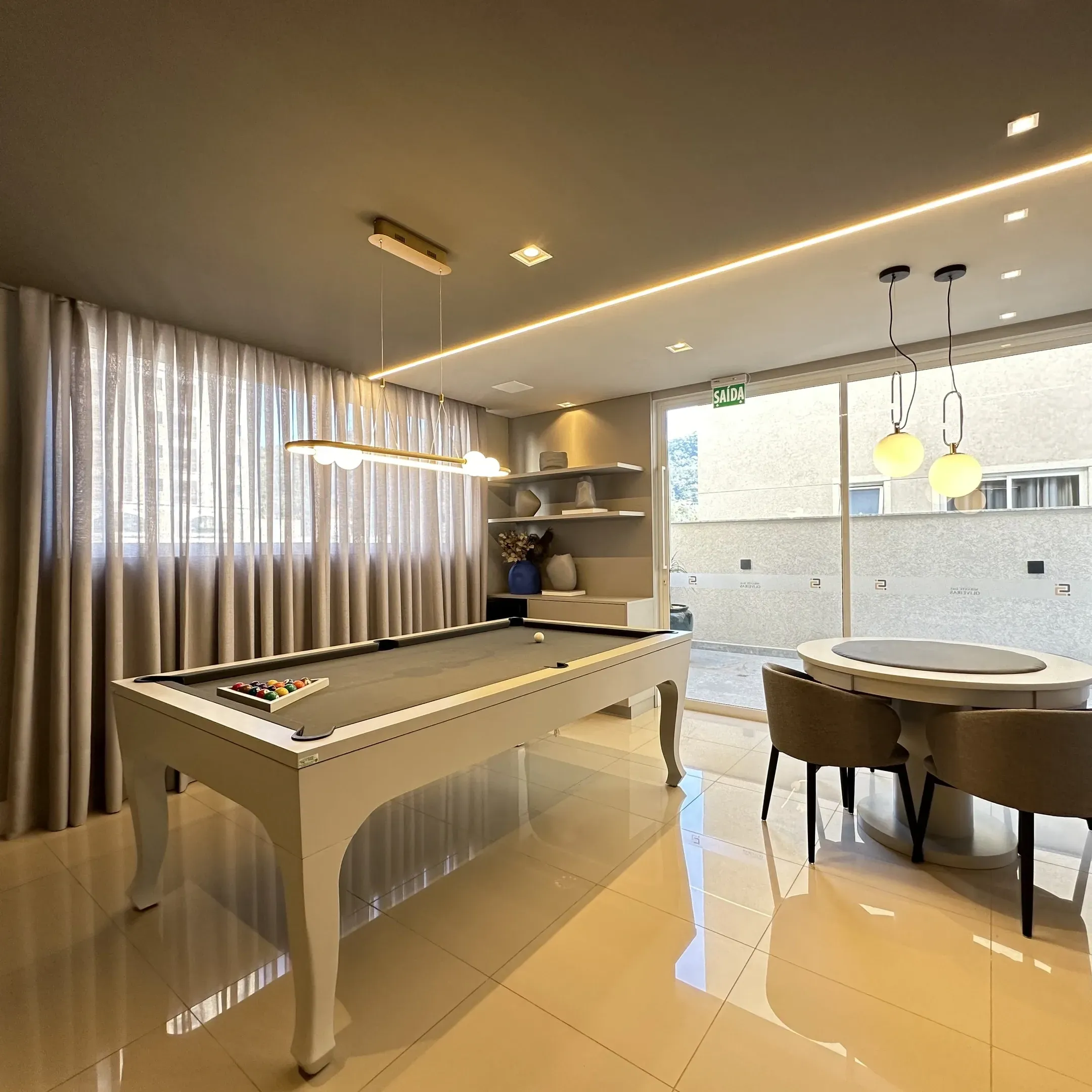 Apartamento pronto para morar 2 dormitórios sendo 1 suíte e 1 vaga em Itapema - SC