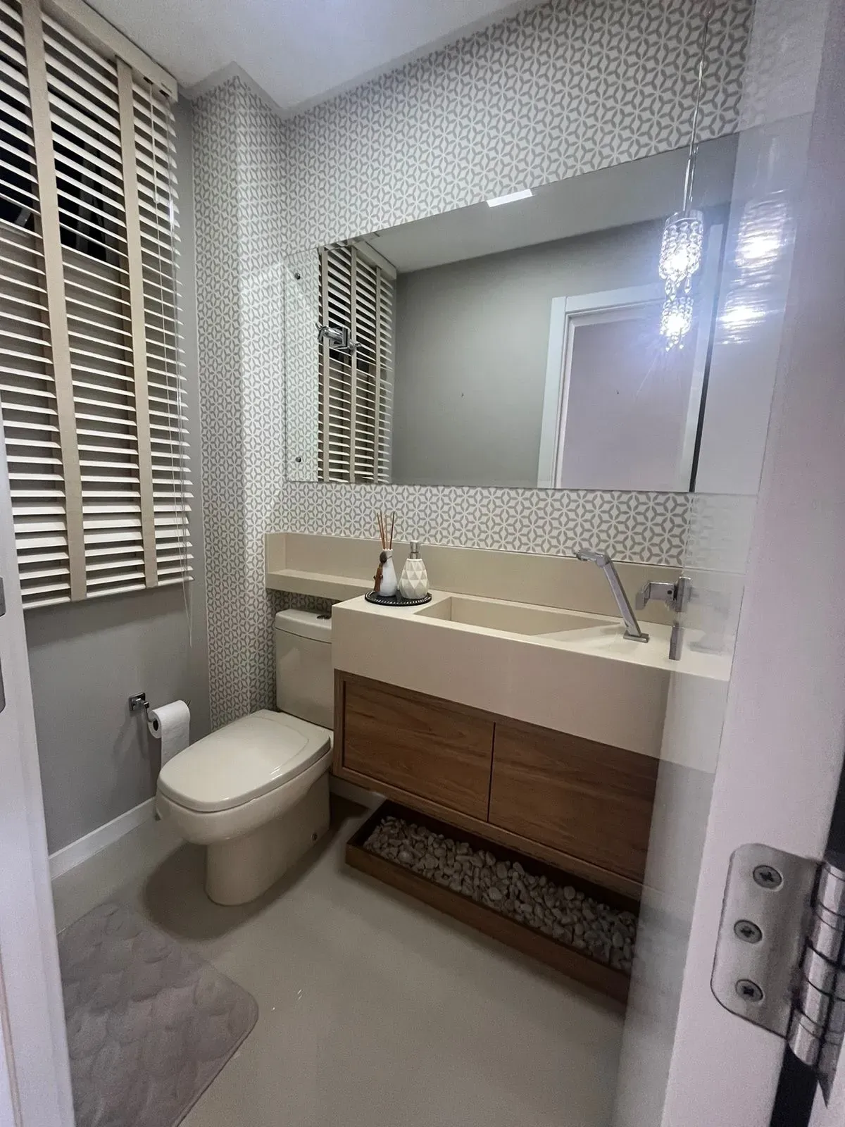 Apartamento com 2 suítes e 2 vagas de garagem no Bairro Pioneiros em Balneário Camboriú/SC