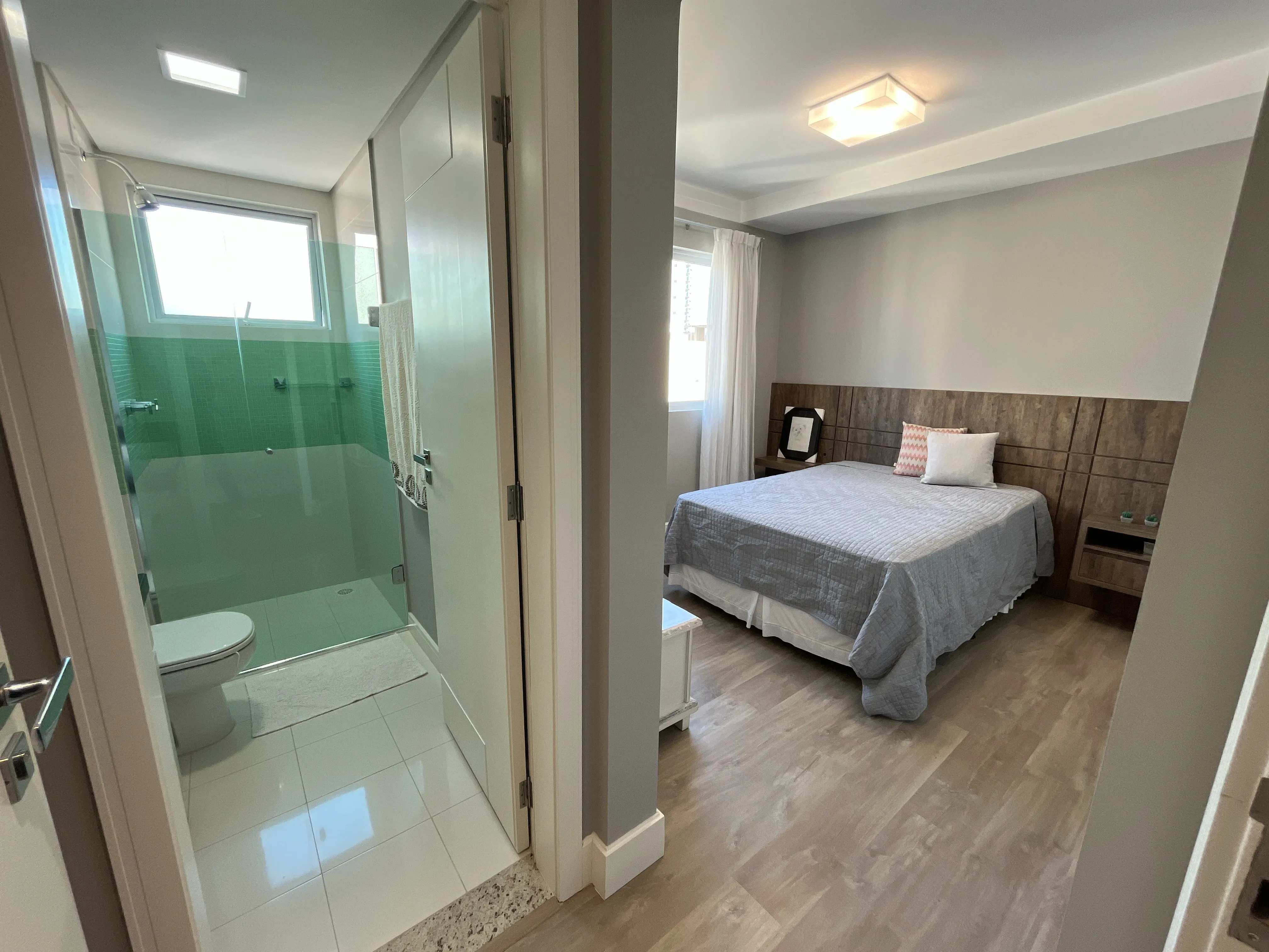 Apartamento duplex finamente mobiliado 3 suítes e 2 vagas no Centro de Balneário Camboriú/SC