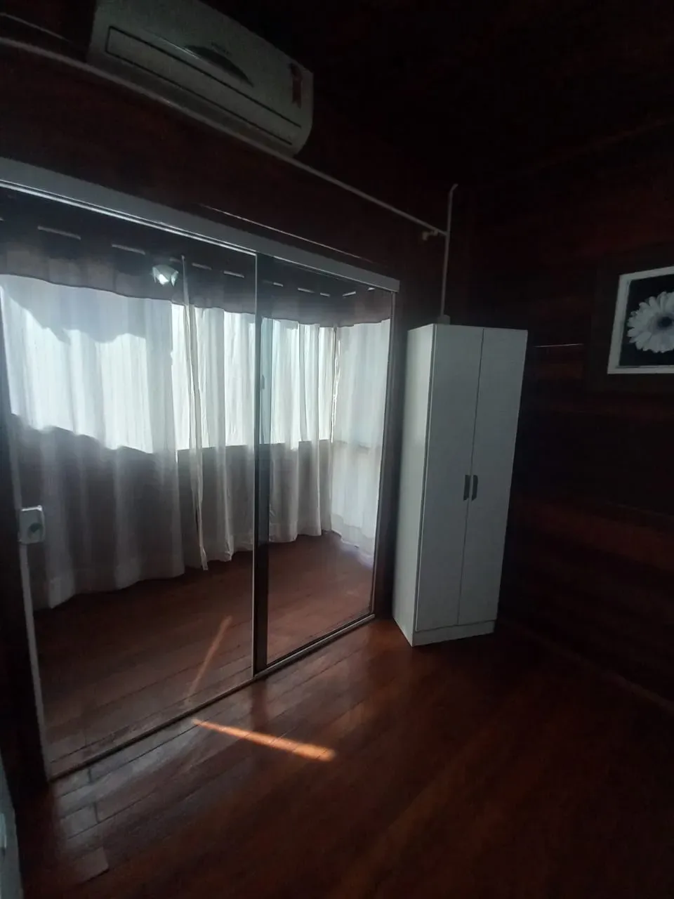 Casa com 3 dormitórios sendo 1 suíte e 2 vagas de garagem em Penha/SC