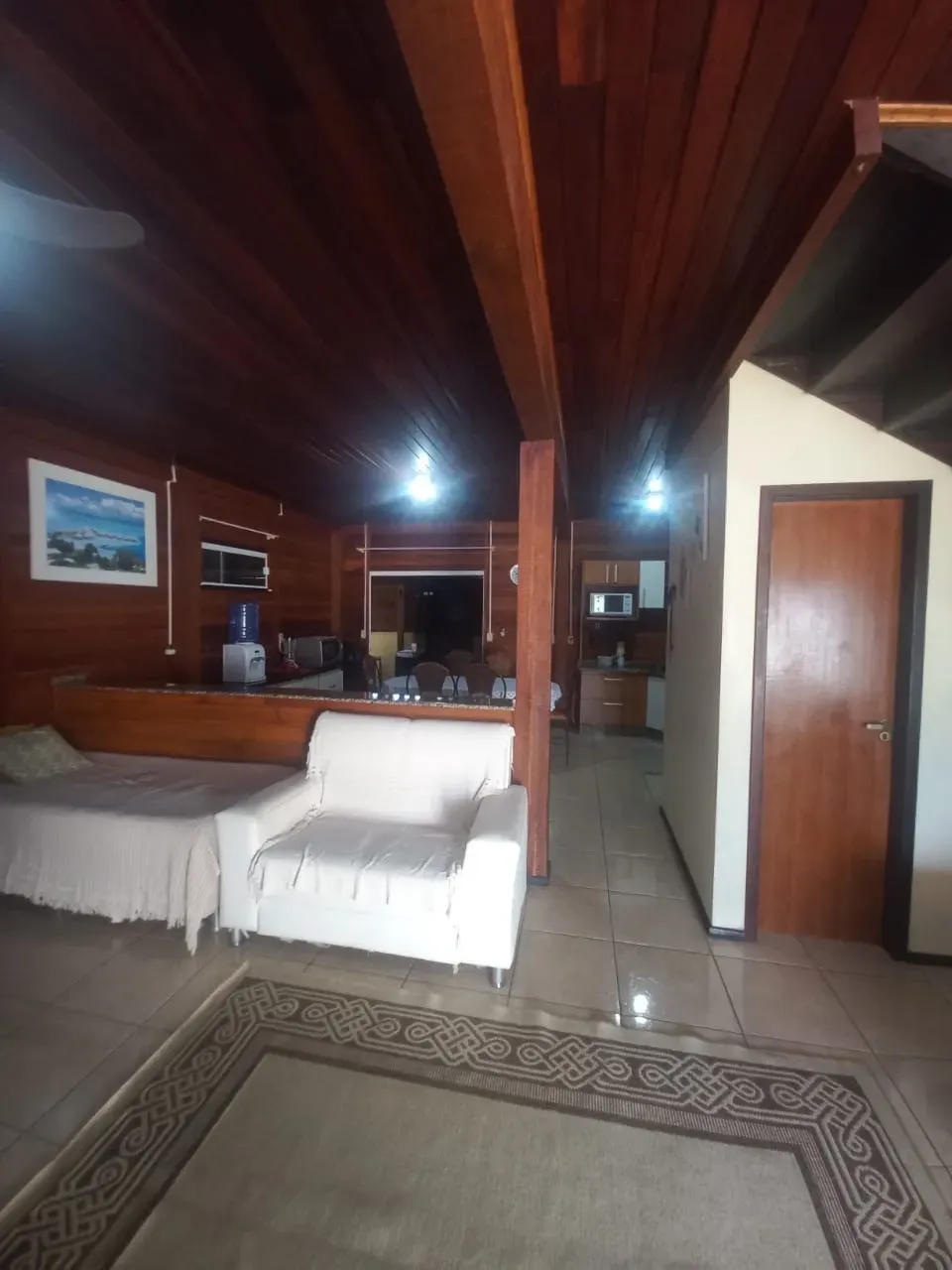 Casa com 3 dormitórios sendo 1 suíte e 2 vagas de garagem em Penha/SC