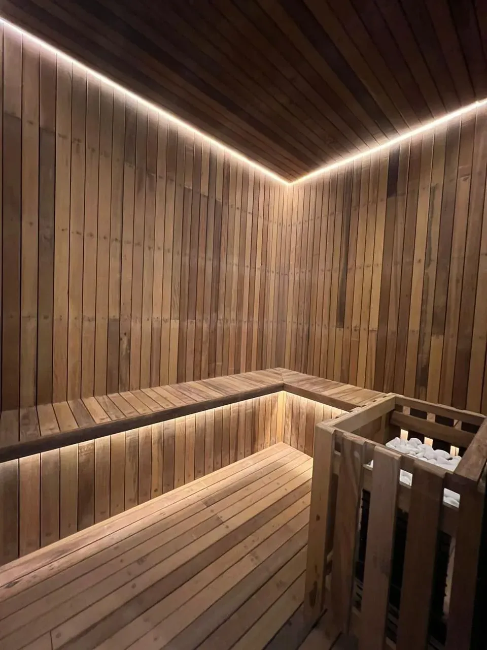 Apartamento Alto Padrão com 2 suítes + 2 demi e 2 vagas de garagem no Centro de Itajaí