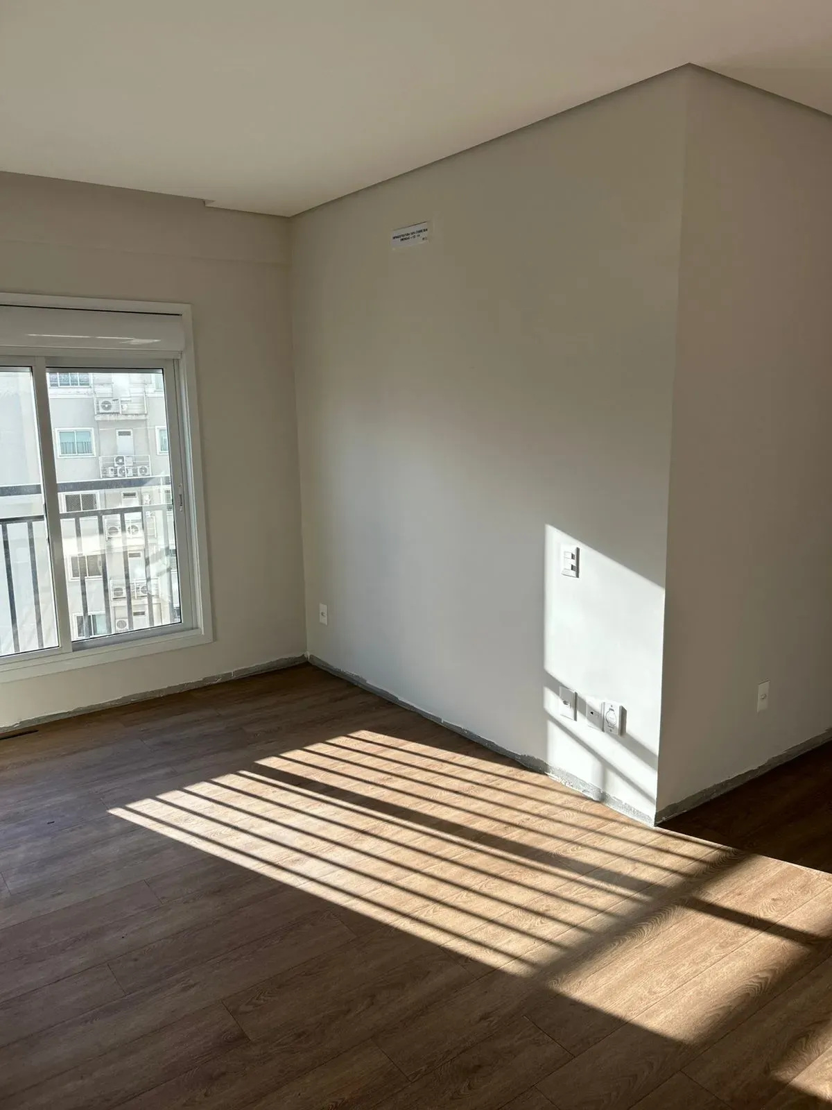 Apartamento Alto Padrão com 2 suítes + 2 demi e 2 vagas de garagem no Centro de Itajaí