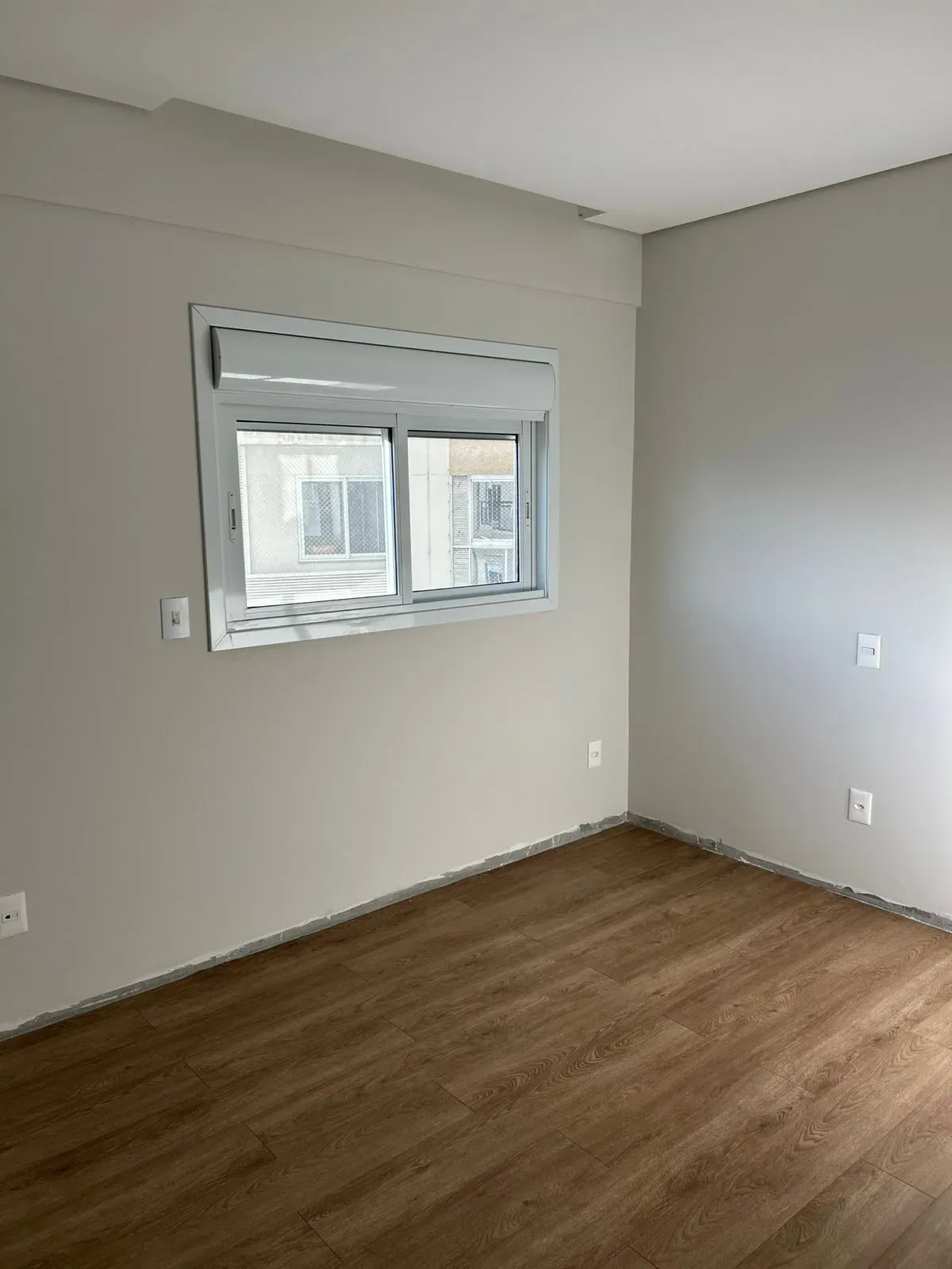 Apartamento Alto Padrão com 2 suítes + 2 demi e 2 vagas de garagem no Centro de Itajaí