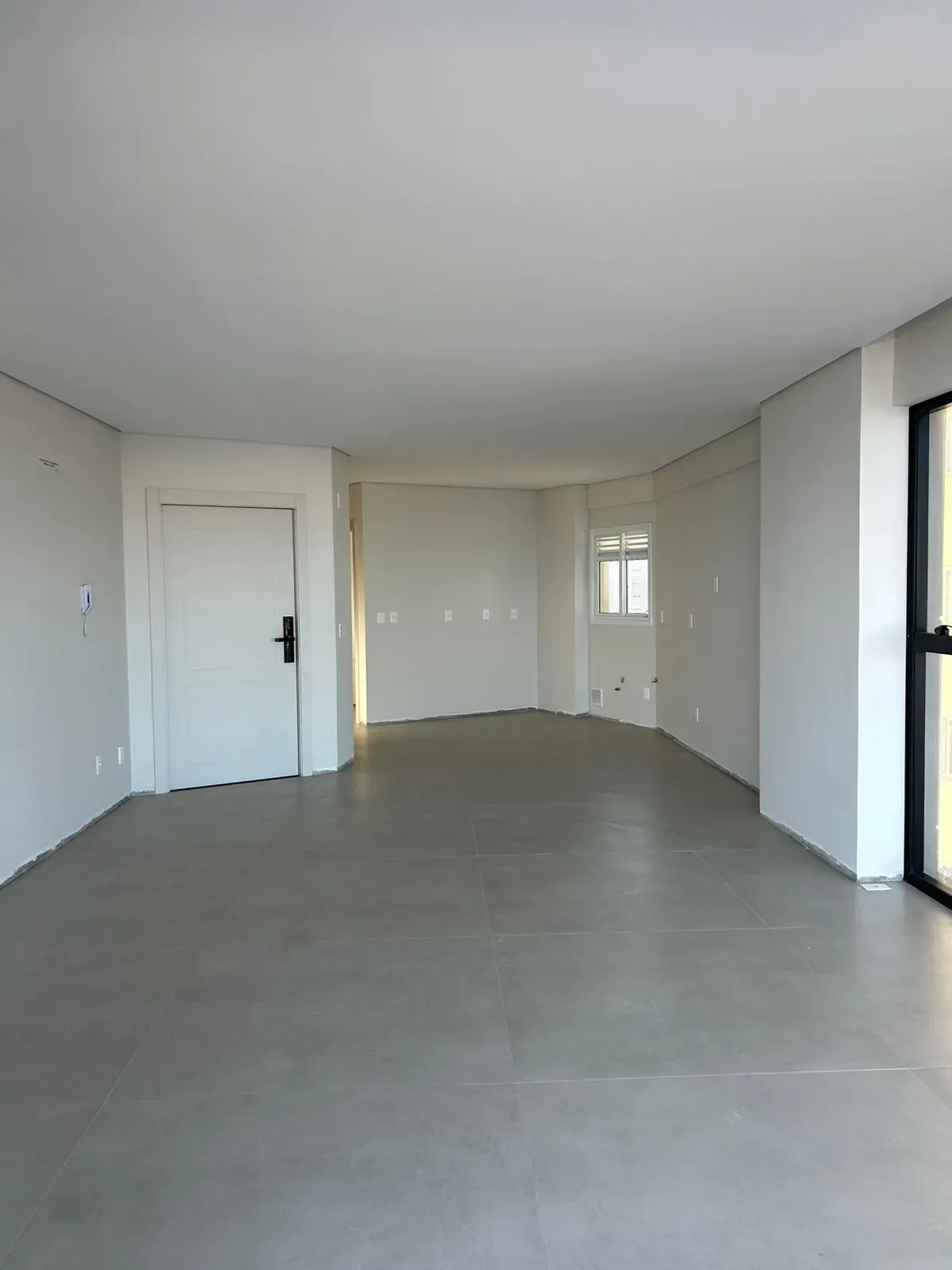 Apartamento Alto Padrão com 2 suítes + 2 demi e 2 vagas de garagem no Centro de Itajaí