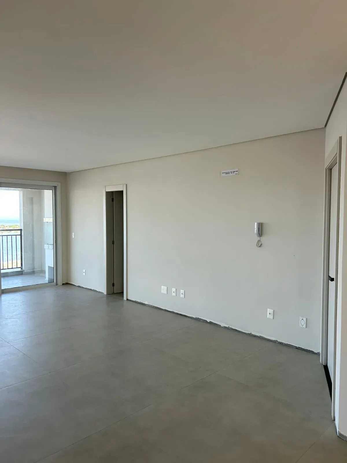Apartamento Alto Padrão com 2 suítes + 2 demi e 2 vagas de garagem no Centro de Itajaí