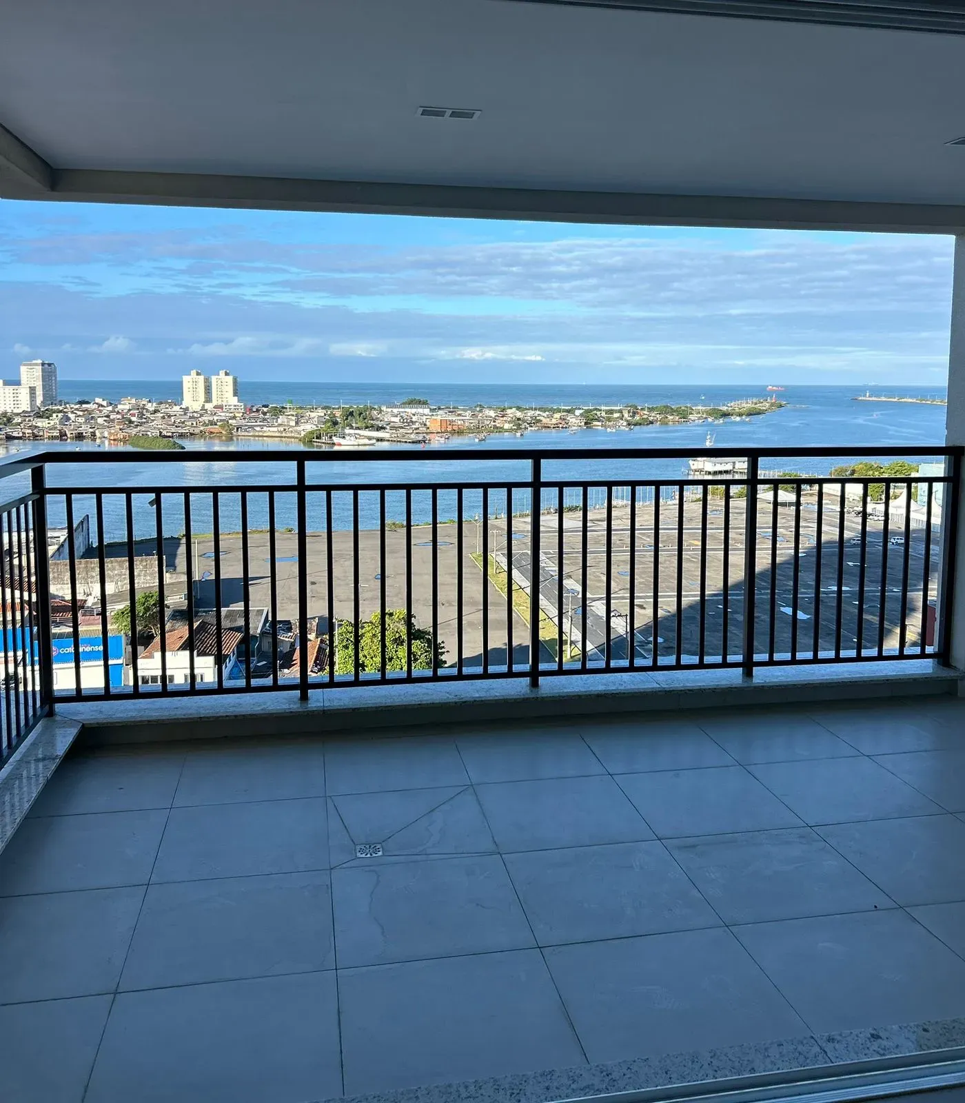 Apartamento Alto Padrão com 2 suítes + 2 demi e 2 vagas de garagem no Centro de Itajaí