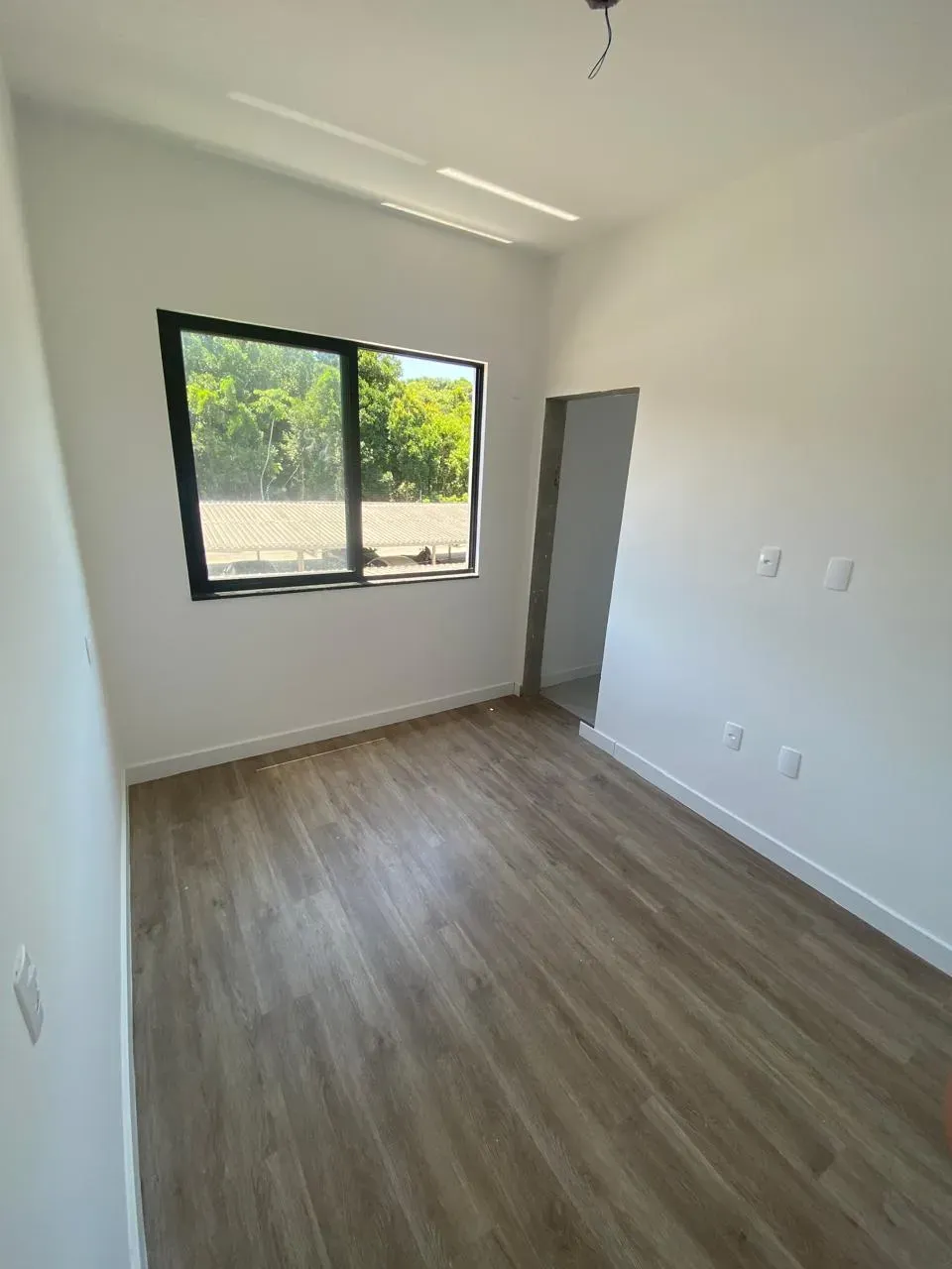 Casa com 3 dormitórios sendo 3 suítes e 2 vagas de garagem em Balneário Piçarras/SC