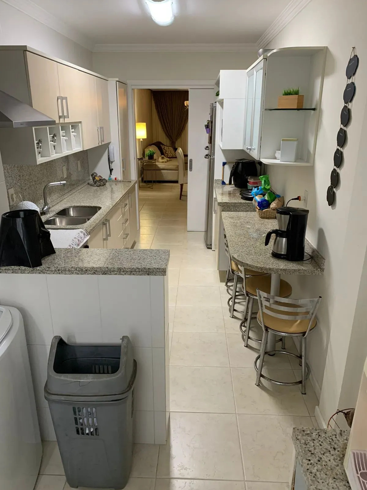 Cobertura duplex com 3 suítes sendo 1 master e 2 vagas - Meia Praia | Itapema/SC