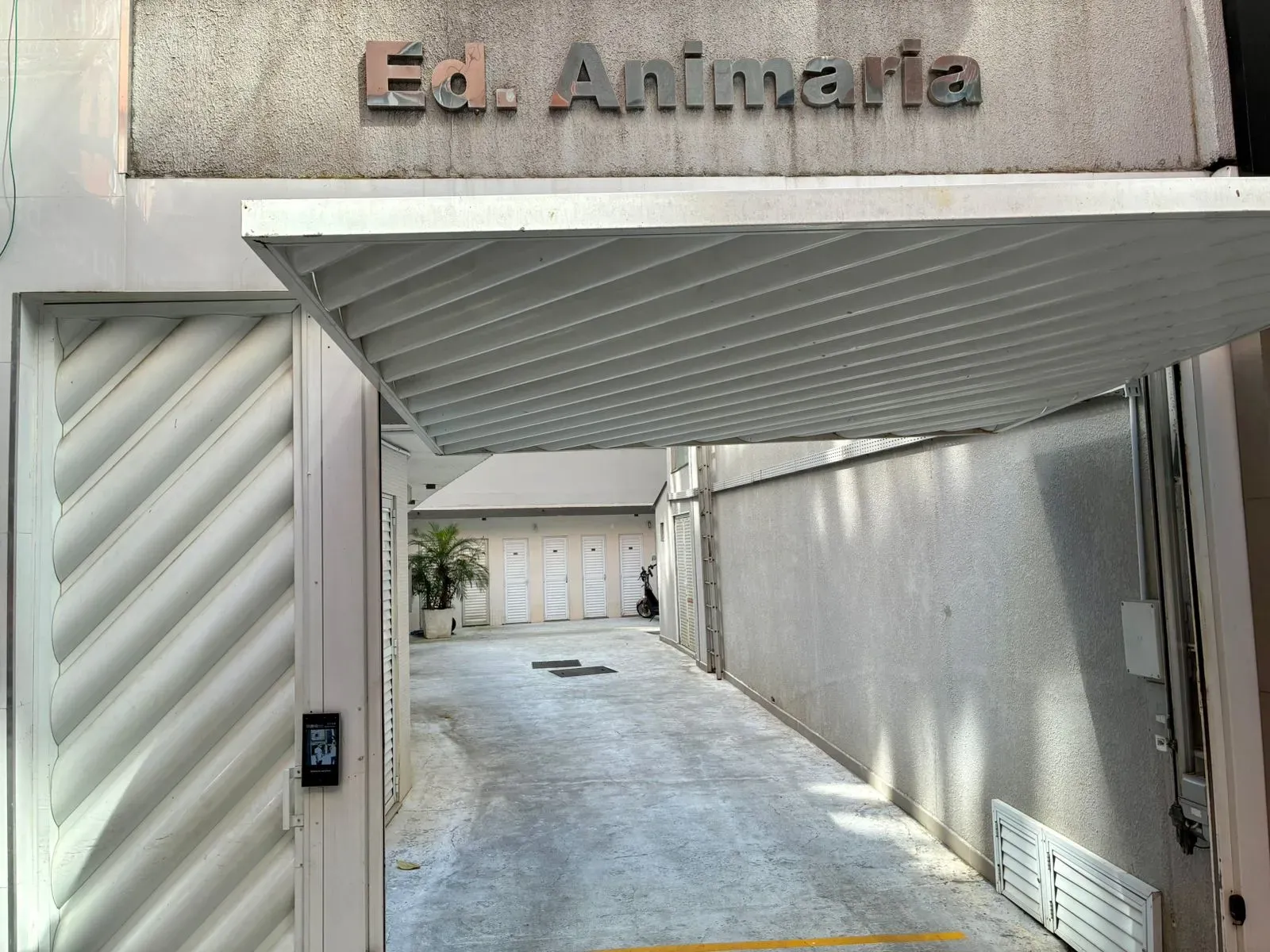 Frente mar com 3 dormitórios sendo 1 suíte e 2 vagas, Vista Panorâmica da Orla de Balneário Camboriú
