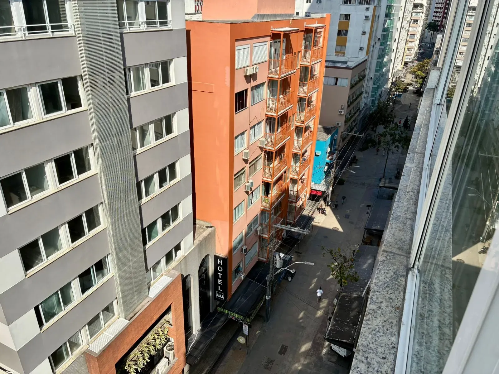 Frente mar com 3 dormitórios sendo 1 suíte e 2 vagas, Vista Panorâmica da Orla de Balneário Camboriú