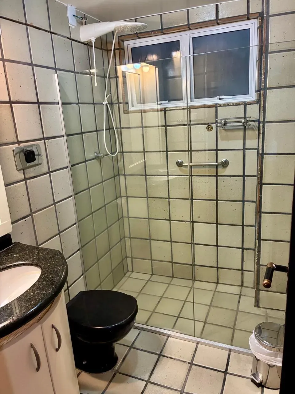 Frente mar com 3 dormitórios sendo 1 suíte e 2 vagas, Vista Panorâmica da Orla de Balneário Camboriú