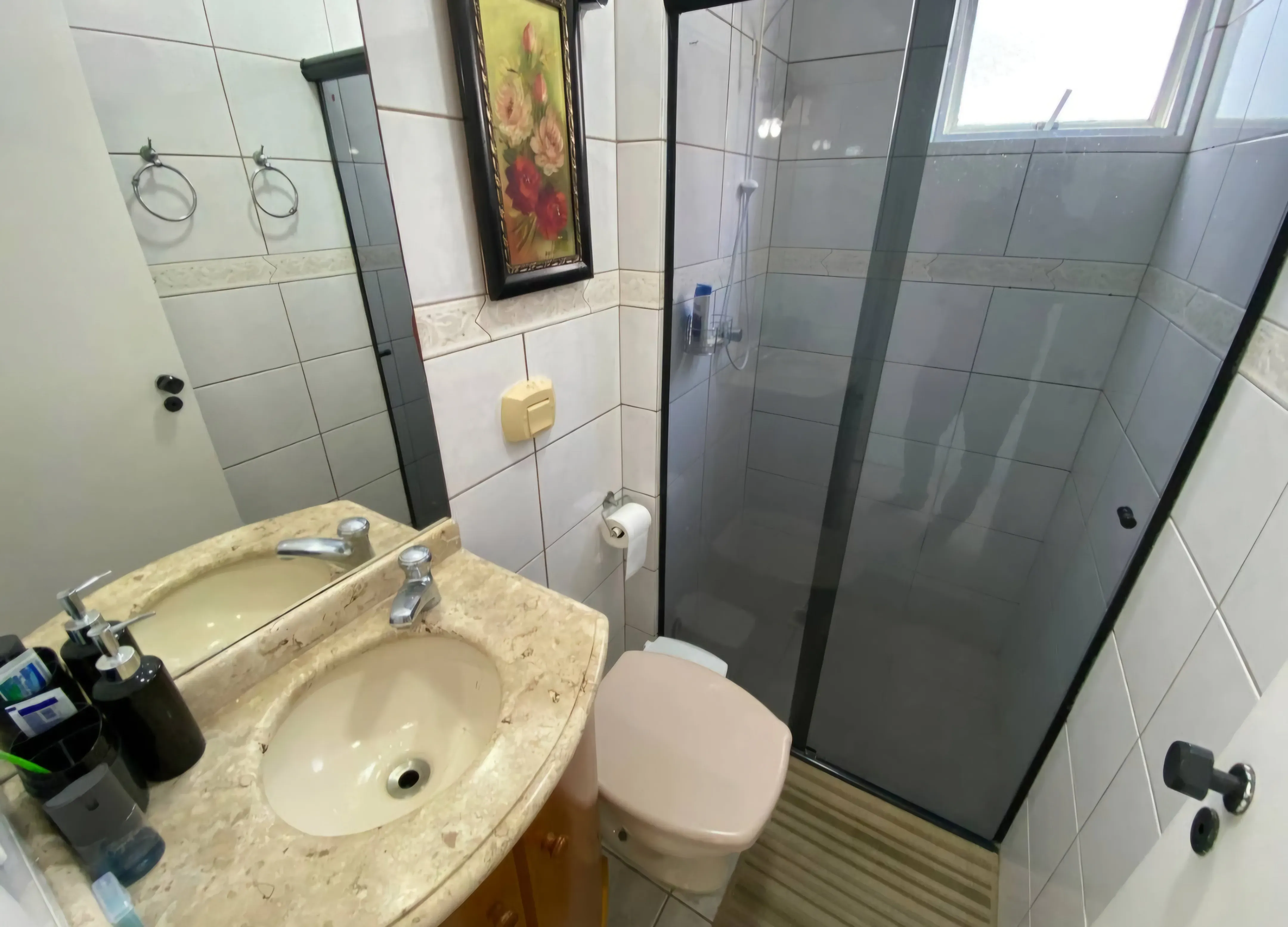 Apartamento quadra mar com 2 dormitórios e 1 vaga de garagem - Avenida Brasil Balneário Camboriú/SC