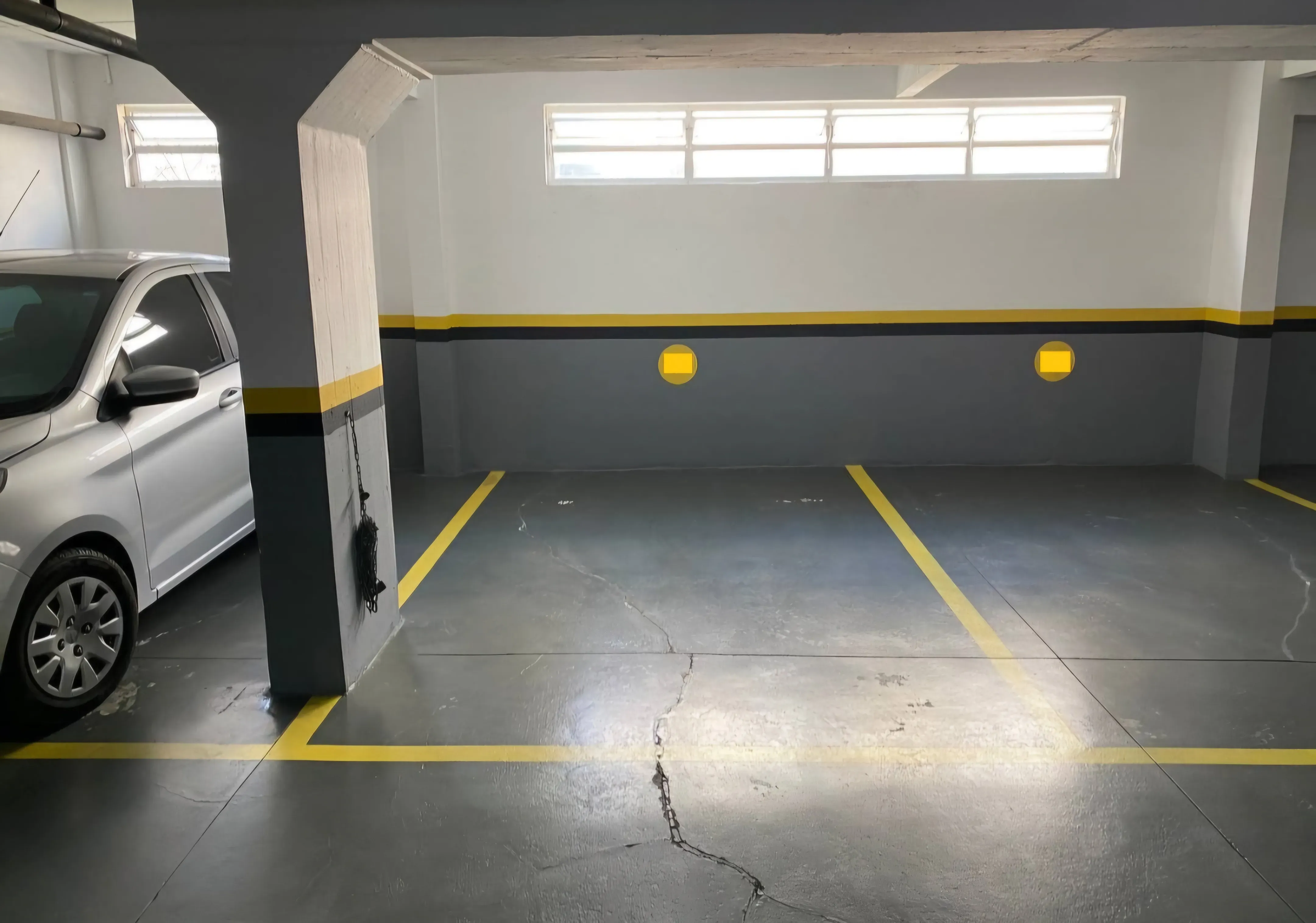 Apartamento quadra mar com 2 dormitórios e 1 vaga de garagem - Avenida Brasil Balneário Camboriú/SC